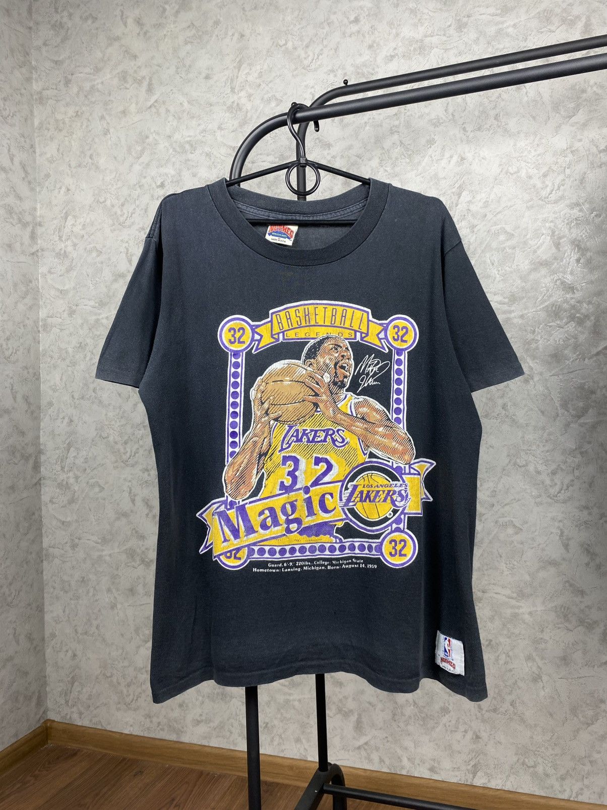 NBA Vintage 1989 LA Lakers Magic Johnson Nutmeg T-Shirt Size US M / EU 48-50 / 2 - 1 Thumbnail