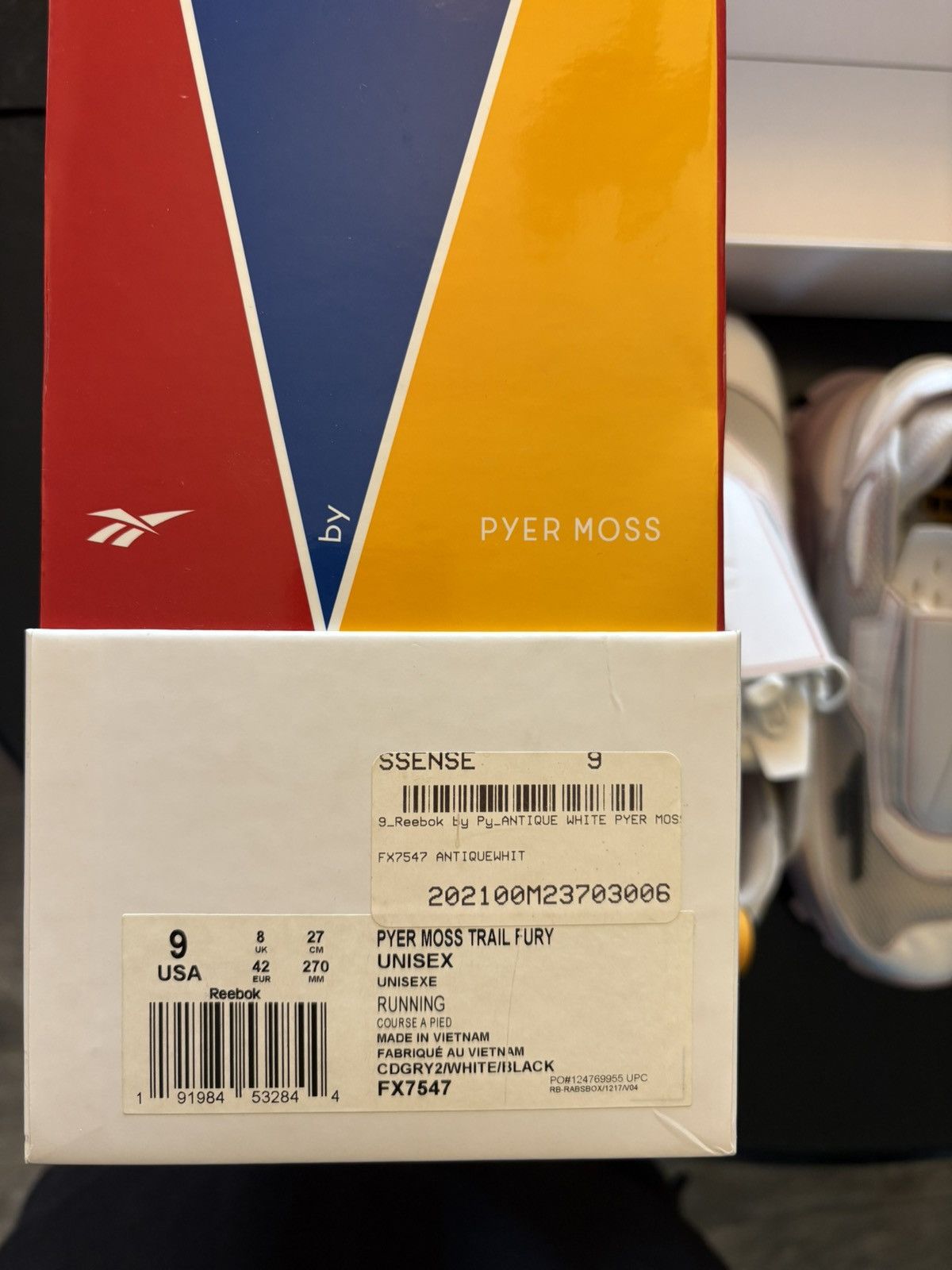 Pyer Moss × Reebok Pyer Moss x Reebok Experiment 4 Trail Fury Ash Lily Size US 9 / EU 42 - 7 Thumbnail