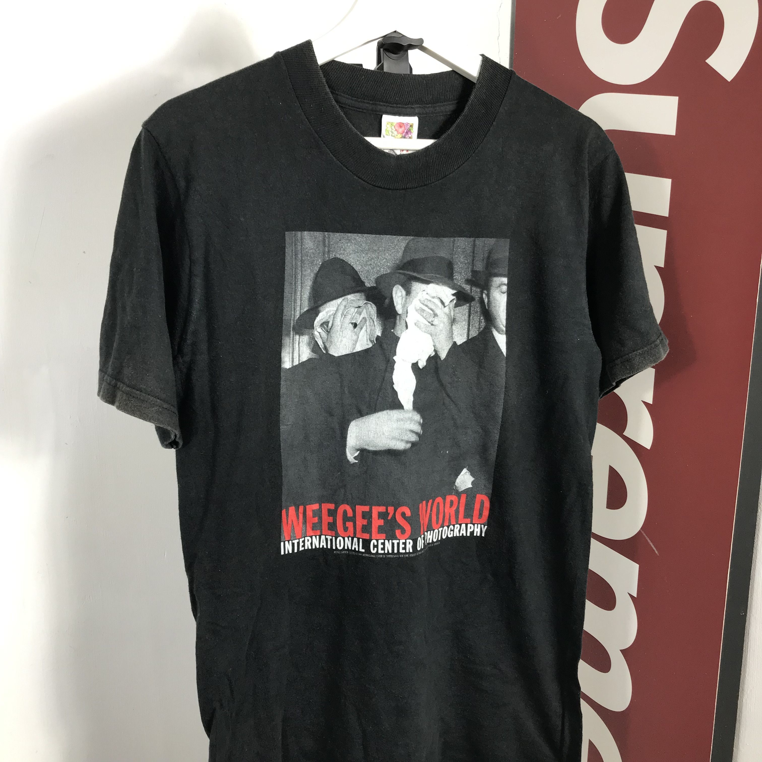 Vintage 90s weegee's world photograph Picture Fotofolio W M Art Tee Size US S / EU 44-46 / 1 - 2 Thumbnail