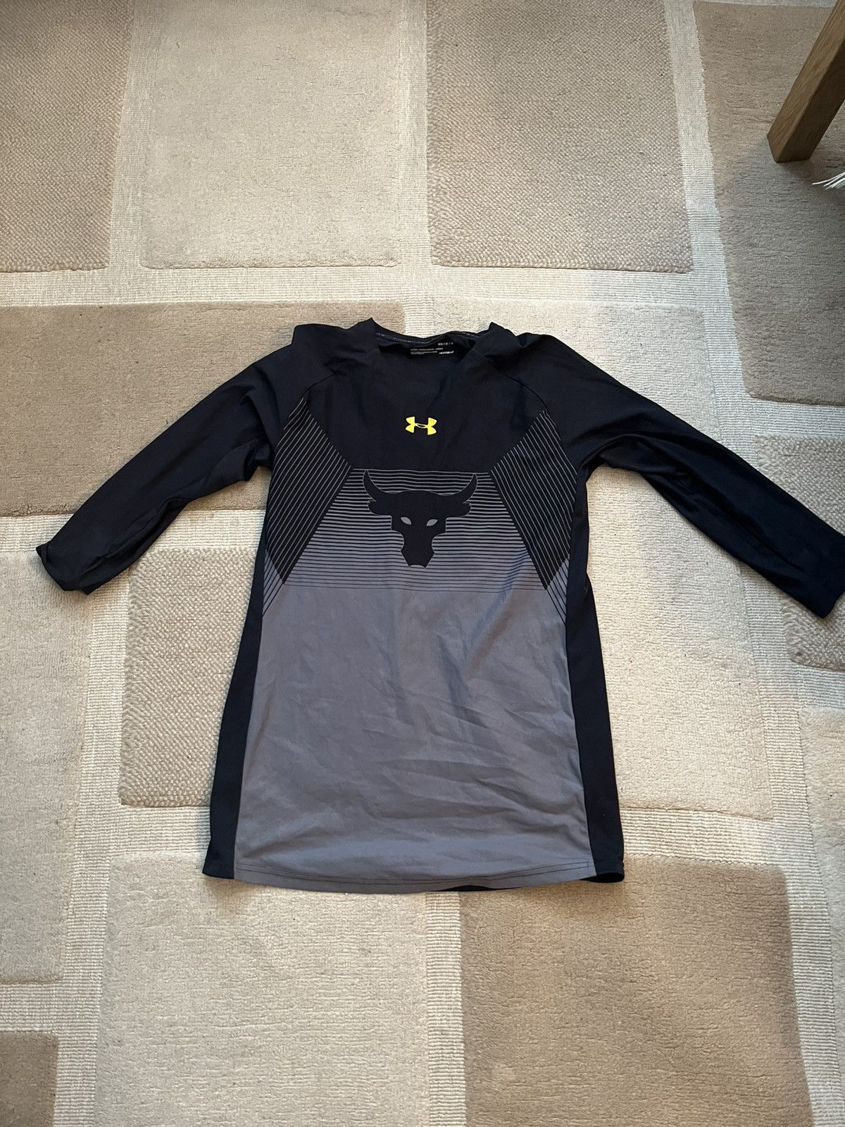 Rare Under Armour Project Rock 3/4 Sleeve Training Shirt