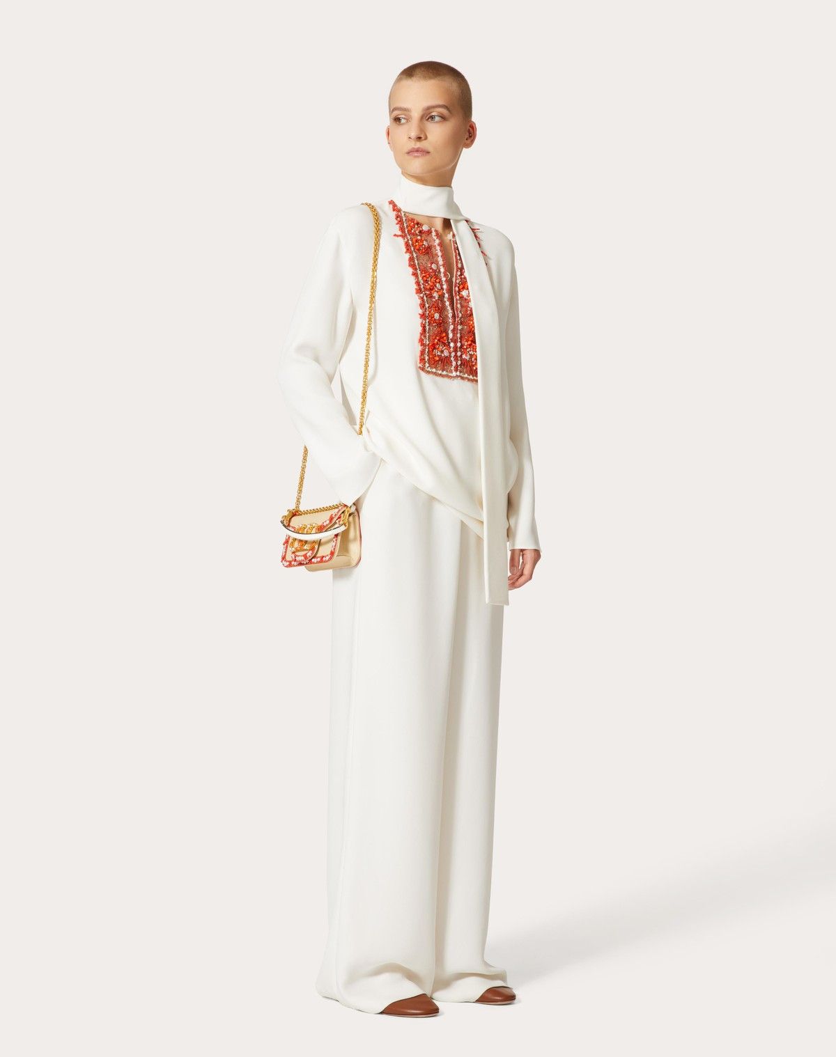 Valentino o1s1wg110525 Embroidered Cady Couture Top in White Size XS / US 0-2 / IT 36-38 - 3 Thumbnail