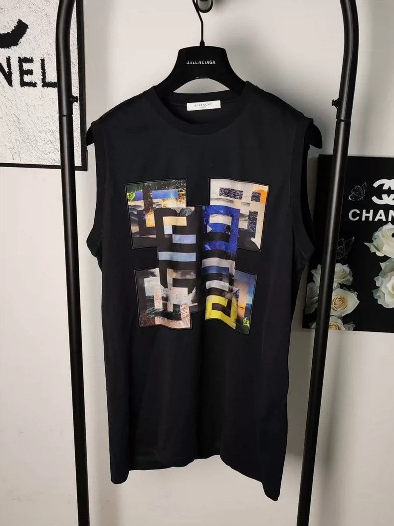 Givenchy Givenchy 4g vest short sleeve Size US XS / EU 42 / 0 - 1 Thumbnail