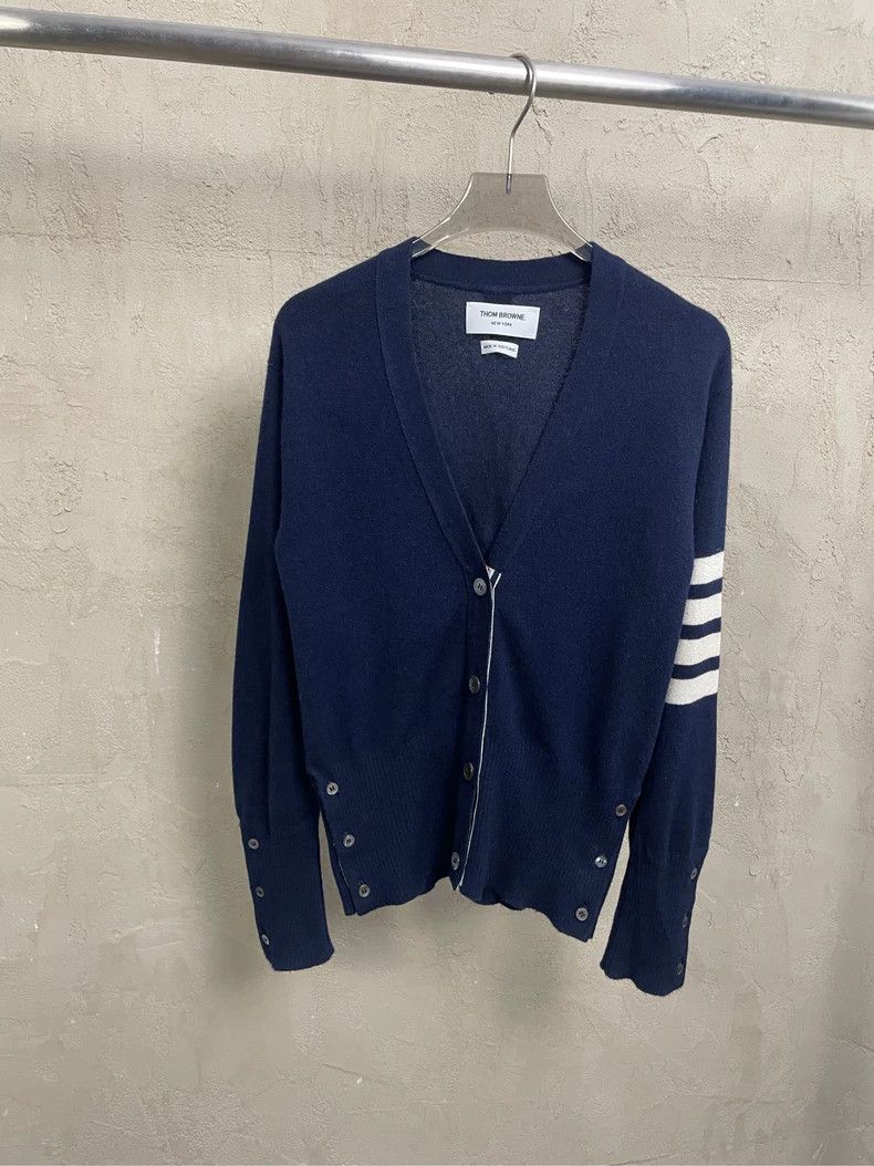Thom Browne Thom Browne Dark blue four-striped cashmere cardigan jacket Size US S / EU 44-46 / 1 - 1 Thumbnail
