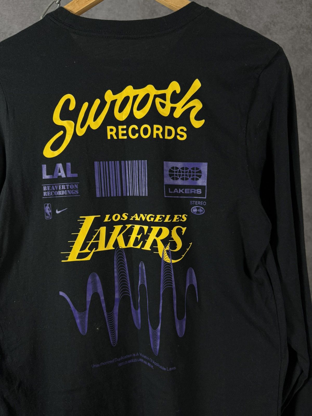 Nike Nike x Lakers overprinted longsleeve Size US S / EU 44-46 / 1 - 7 Thumbnail
