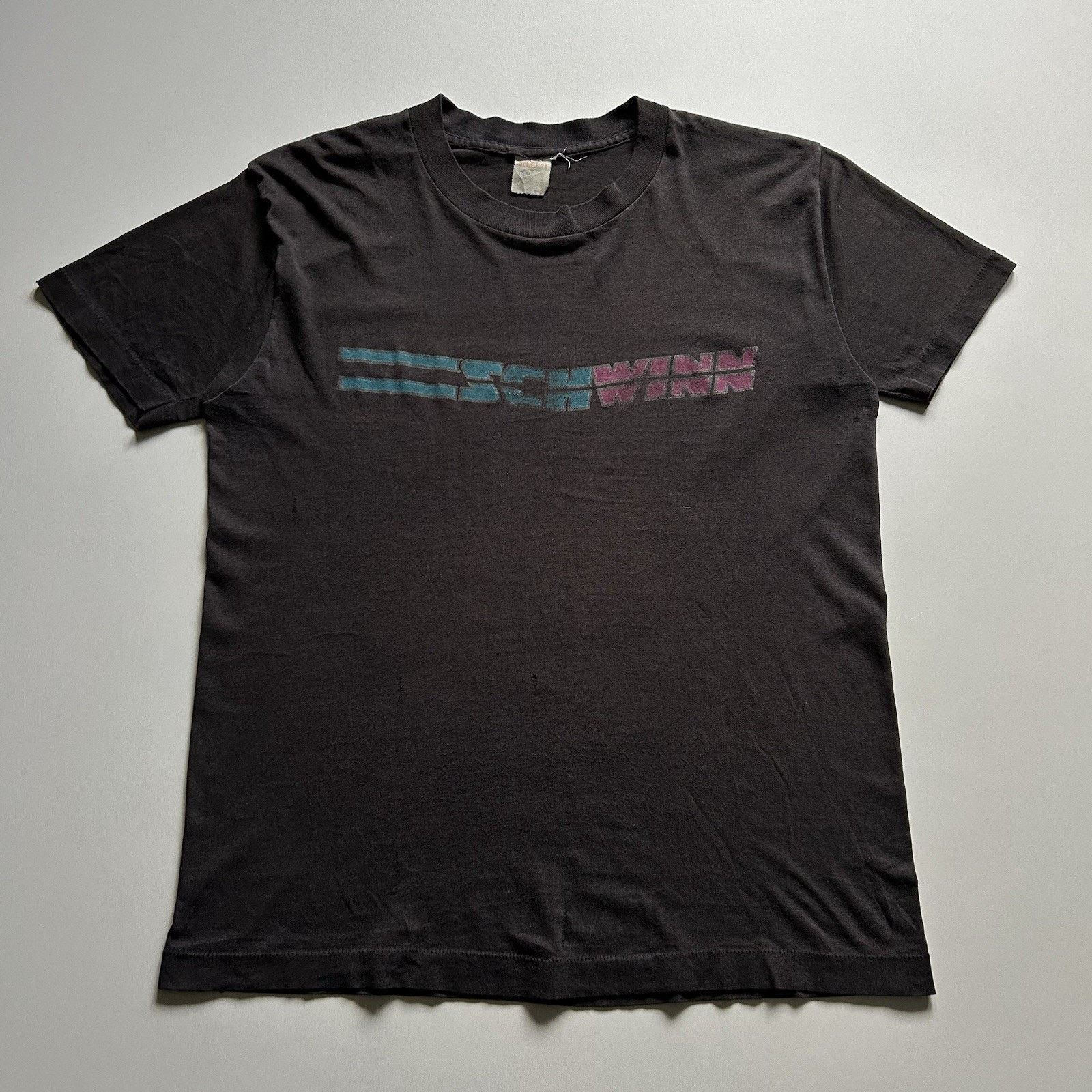 Vintage Vintage Schwinn T Shirt Medium 80s Bicycle Promo Faded Black Size US M / EU 48-50 / 2 - 1 Thumbnail