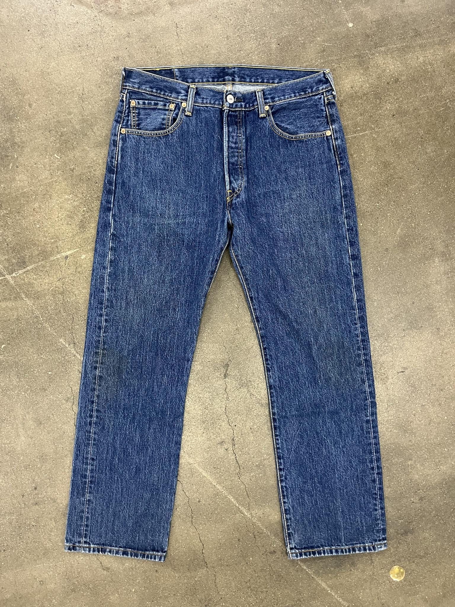 Vintage 2000's Levis 501 Dark Wash Jeans Size US 34 / EU 50 - 1 Thumbnail