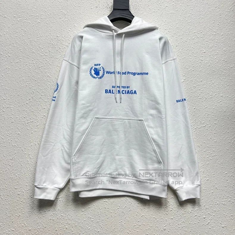 Balenciaga Balenciaga WFP Food Program Joint Logo Printed Flock Hoodi Size US XS / EU 42 / 0 - 1 Thumbnail