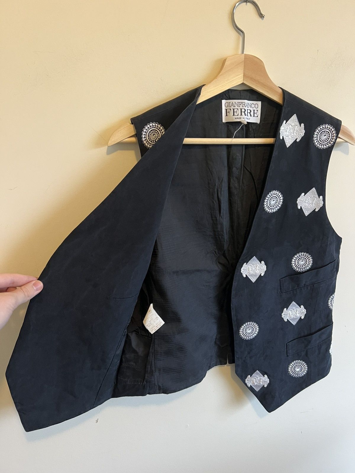 Gianfranco Ferre × Vintage Archive Gianfranco Ferre Vest Striped Embroidered Y2K Size US XXS / EU 40 - 4 Thumbnail