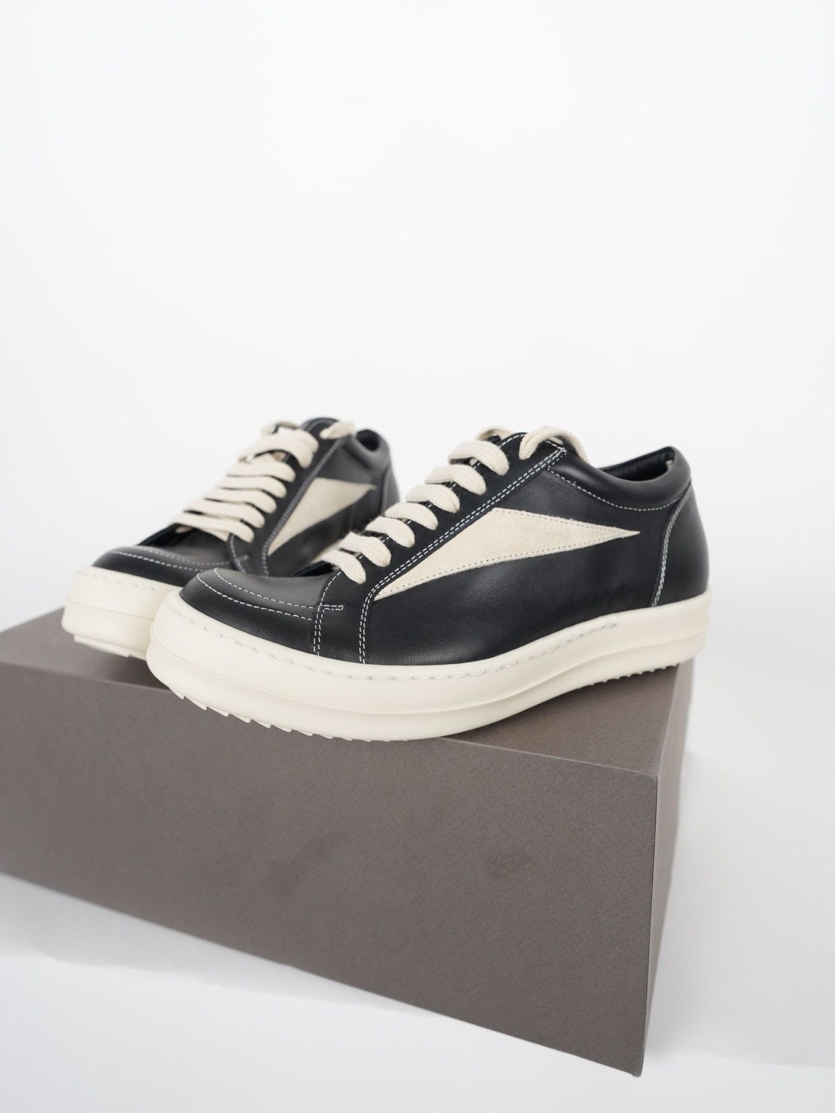 Rick Owens × Rick Owens Drkshdw Rick Owens Black Leather Vintage Vans Low Top Sneakers Size US 6 / IT 36 - 1 Thumbnail