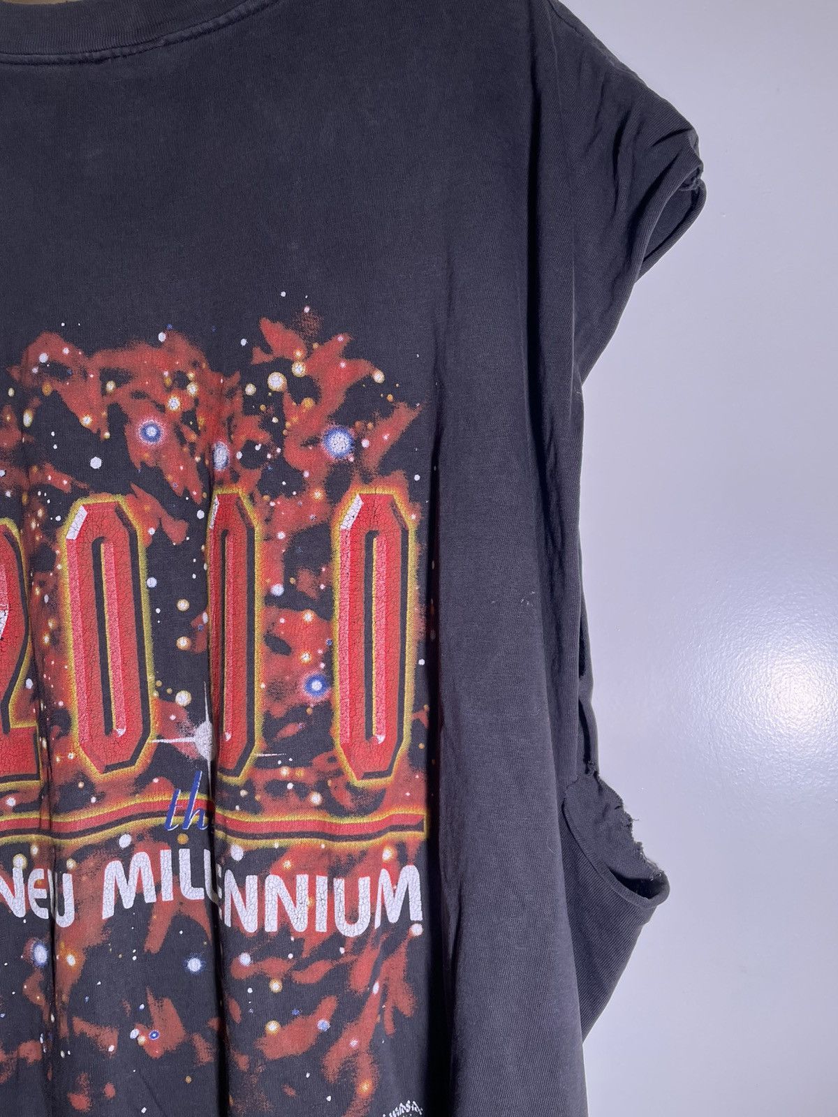 Vintage 90’s 2000’s Y2K VTG Vintage 2000 New Millennium Retro Tee Size US XXL / EU 58 / 5 - 5 Thumbnail