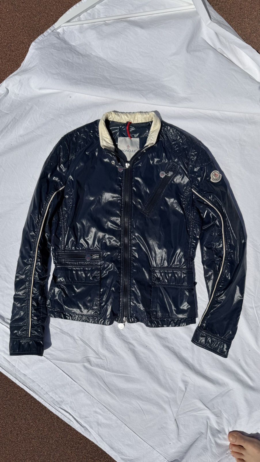 Moncler Moncler Glossy Nylon Jacket Navy Size 3 (Fits S/M) Size M / US 6-8 / IT 42-44 - 2 Thumbnail