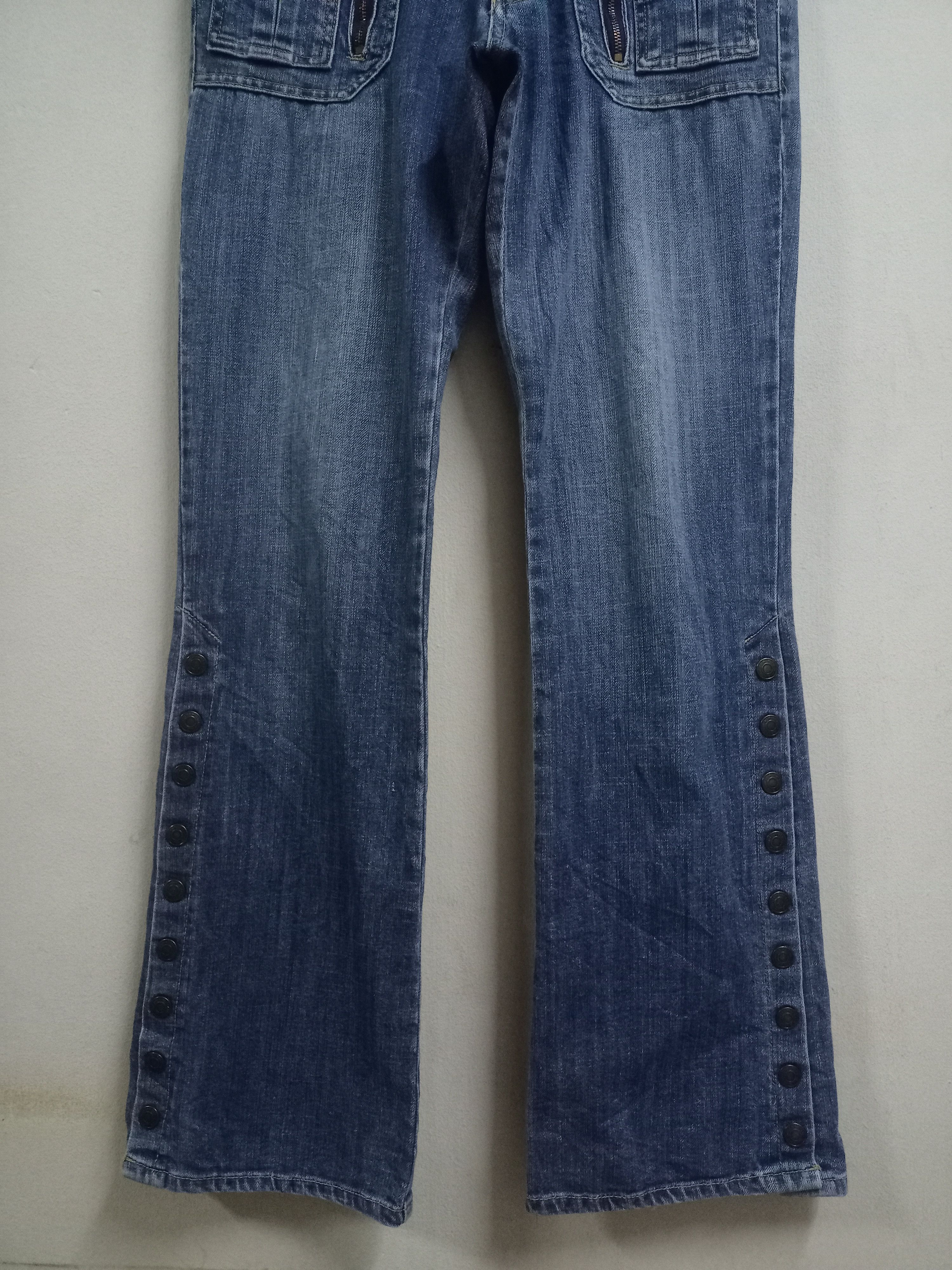 Japanese Brand Vintage Japanese Brand Blue Wash Flare Denim Bush Pants Size US 29 - 5 Thumbnail