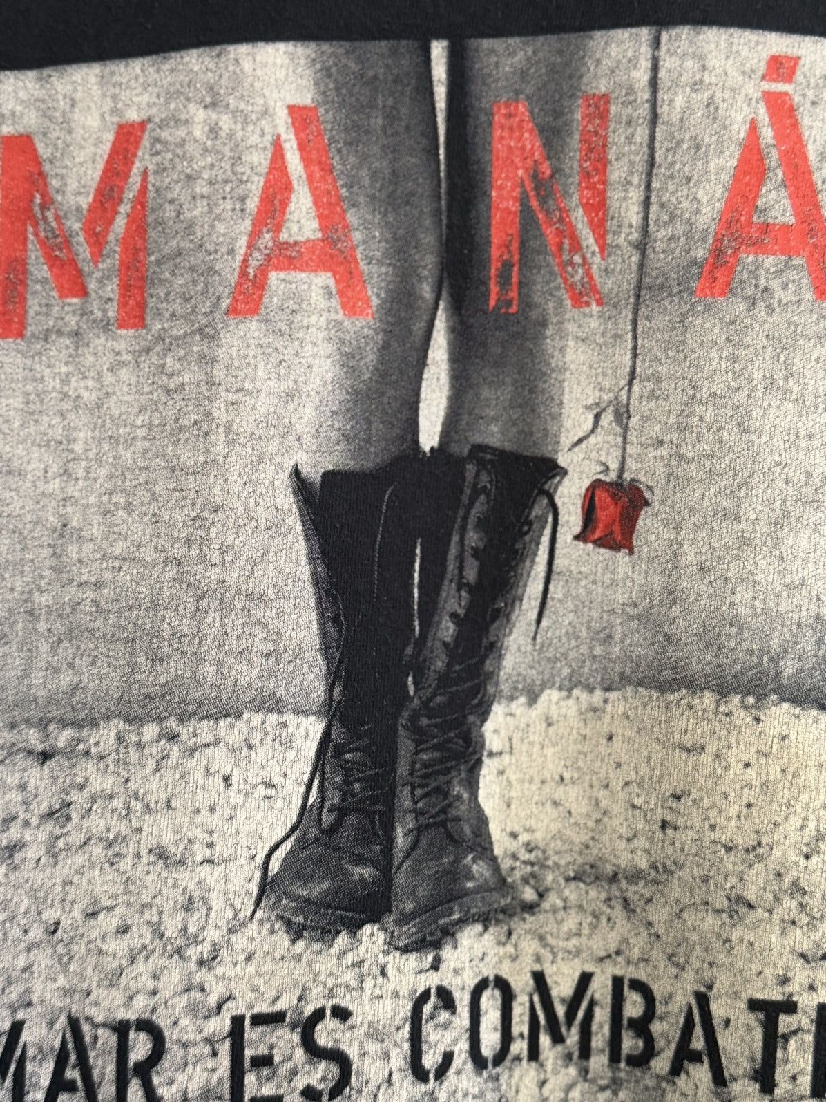 Band Tees × Vintage Vintage MANA Amar Es Combatir Pop Band Faded Tee Size US L / EU 52-54 / 3 - 3 Thumbnail