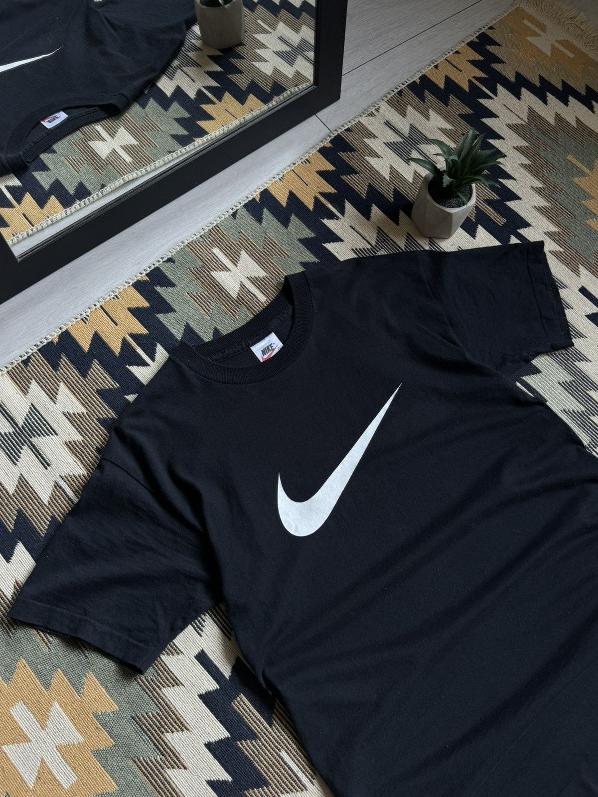 Nike Vintage 90’s Nike Big Swoosh Oversized T-shirt Size US S / EU 44-46 / 1 - 4 Thumbnail