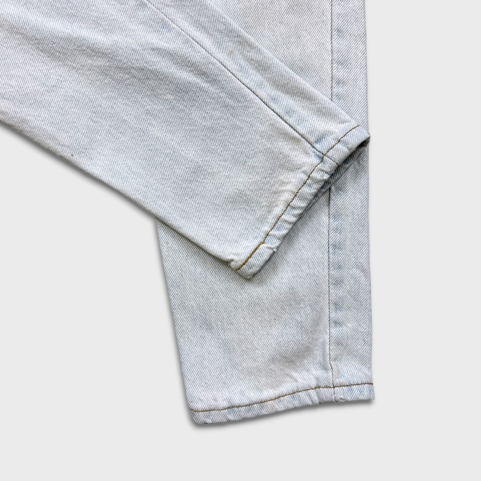 Levi's × Vintage Vintage Levi's 512 Jeans 24x30 Slim Fit Taper Denim 90s Pant Size 24" / US 00 / IT 34 - 9 Thumbnail