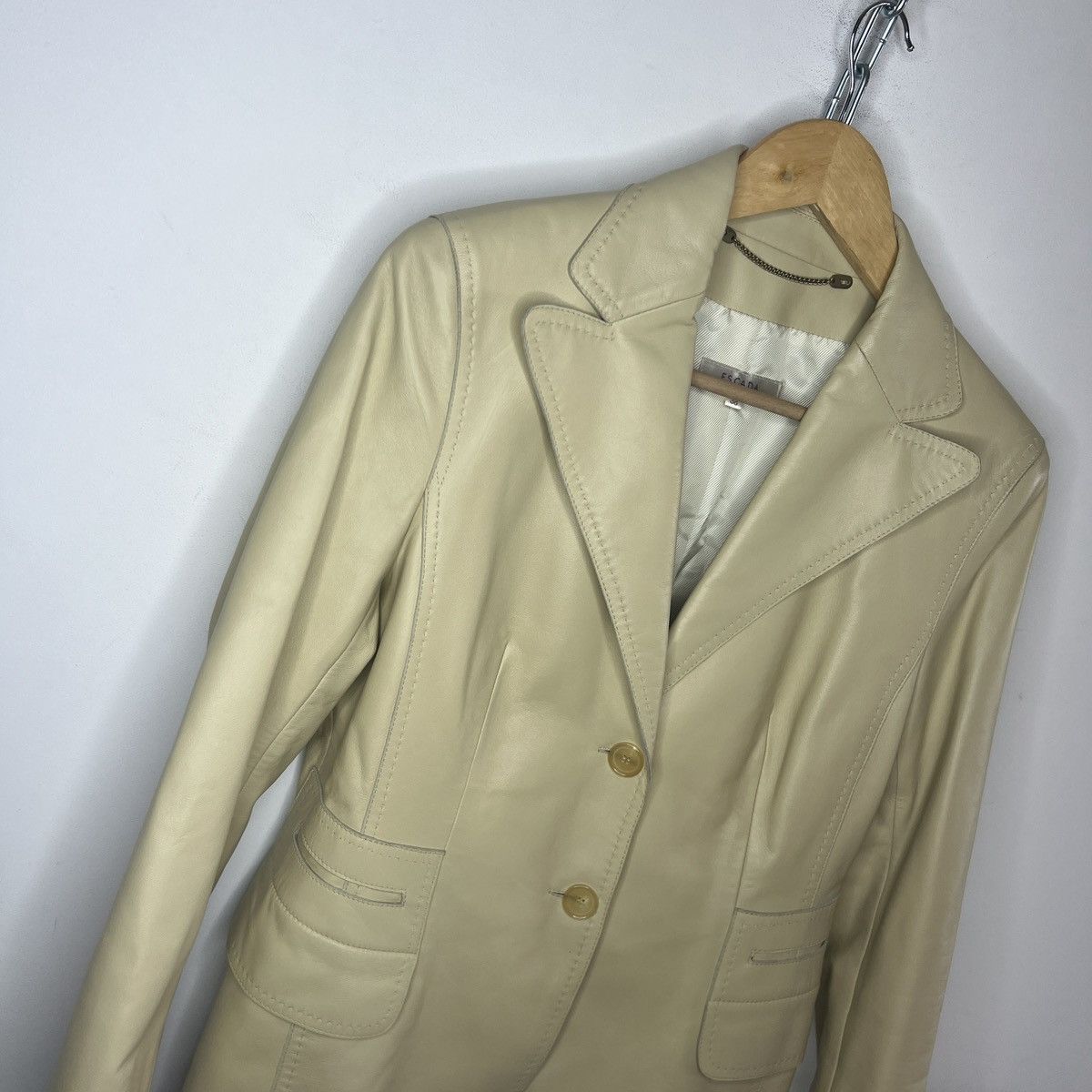 Escada Escada Nappa Leather Jacket Blazer Beige Luxury Size M / US 6-8 / IT 42-44 - 3 Thumbnail