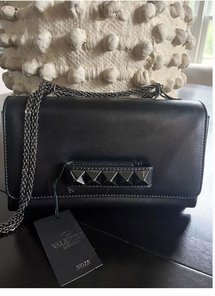 Valentino Vavavoom clutch