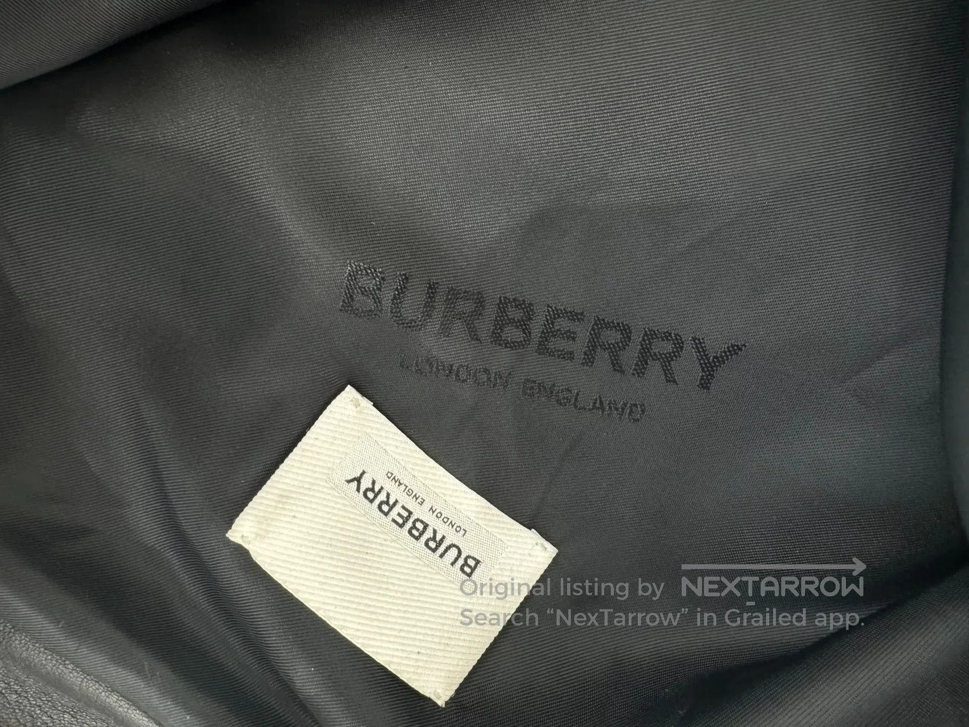 Burberry Burberry Leather Patch Logo Half. Size US S / EU 44-46 / 1 - 4 Thumbnail