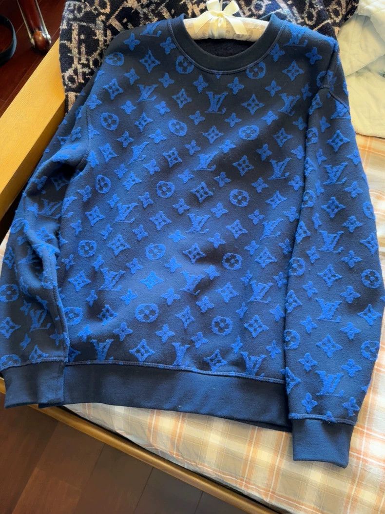 Louis Vuitton Louis Vuitton long sleeves 2503-Nextarrow Size US S / EU 44-46 / 1 - 1 Thumbnail