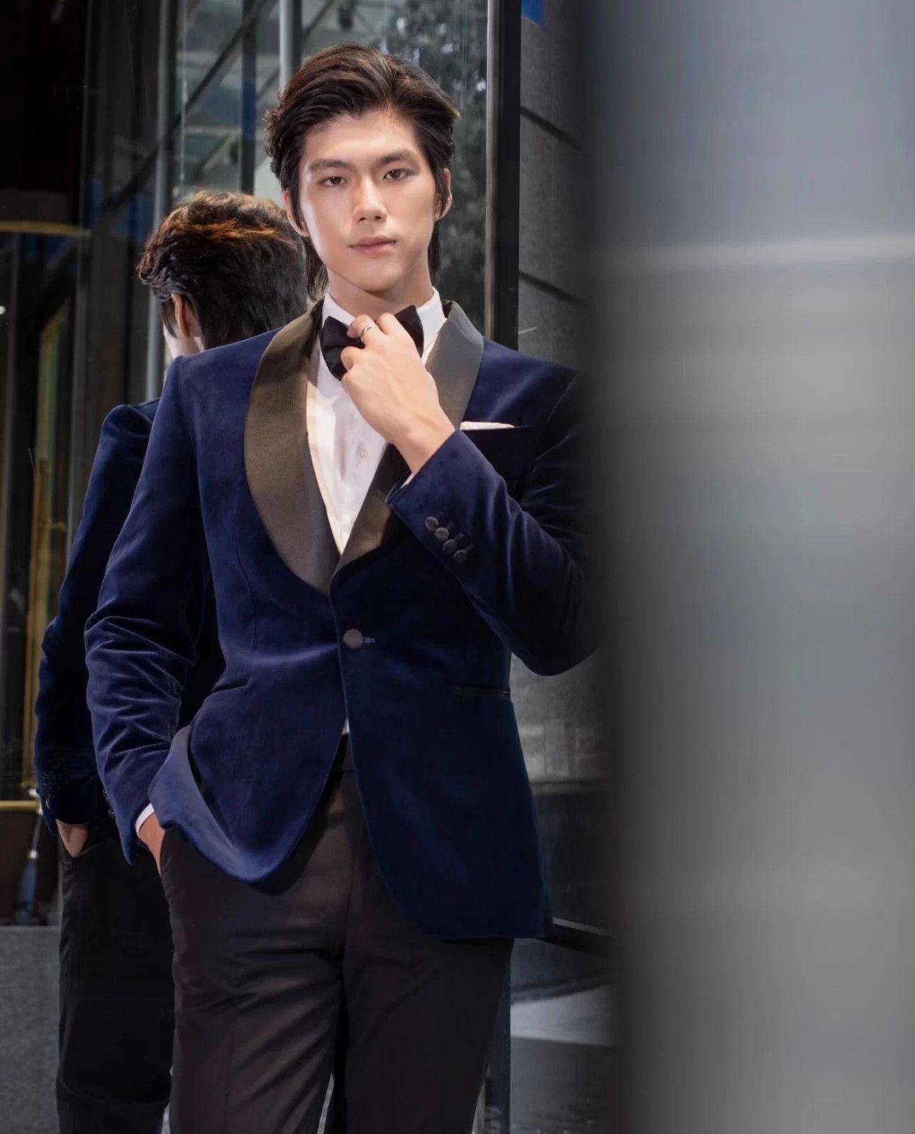 Givenchy Givenchy Navy 4G Logo Velvet Lined Blazer 52 Unisex Size 42L - 8 Thumbnail