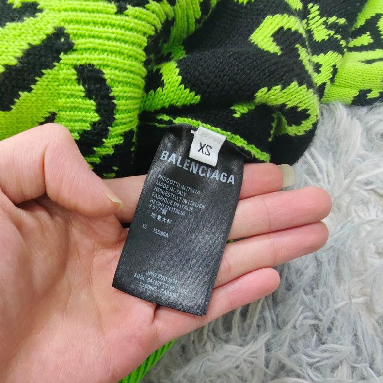 Balenciaga Balenciaga Year of the Ox Limited Sweater 2501-Nextarrow Size US XS / EU 42 / 0 - 3 Thumbnail
