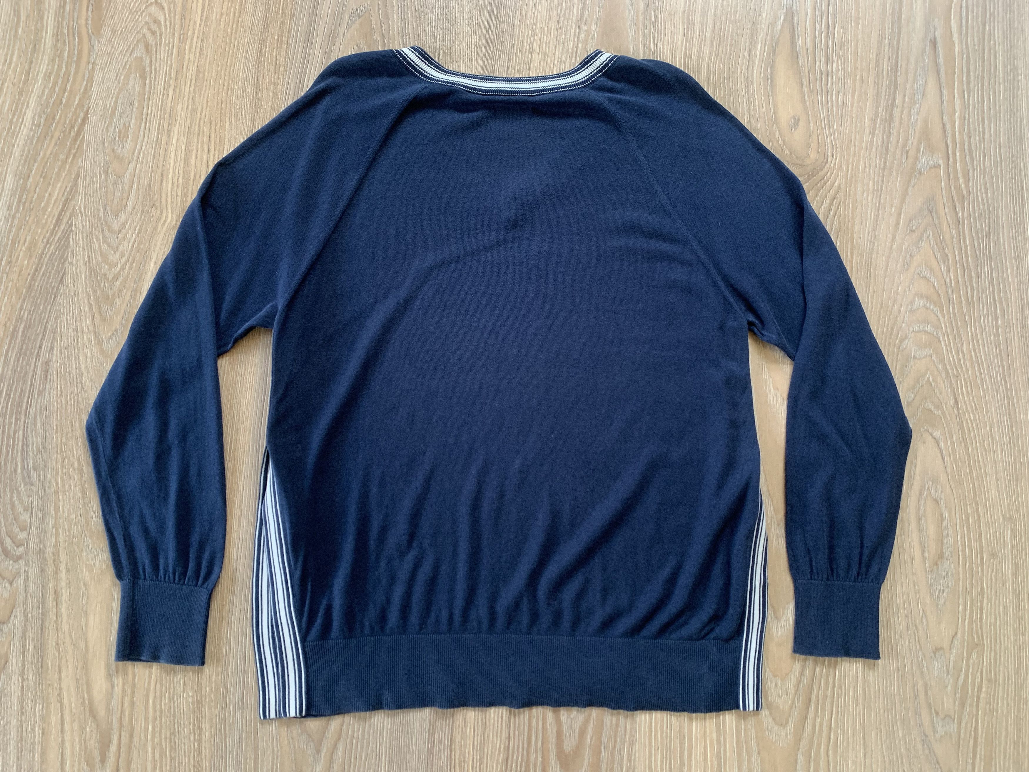 Lacoste Unisex Lacoste Vintage Cotton V Neck Sweater Size US S / EU 44-46 / 1 - 3 Thumbnail