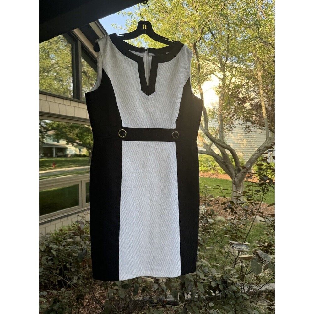 Elie Tahari Women’s Size 16 Sleeveless Gold Embellishments Arthur Levine Size XXL / US 16-18 / IT 52-54 - 1 Thumbnail