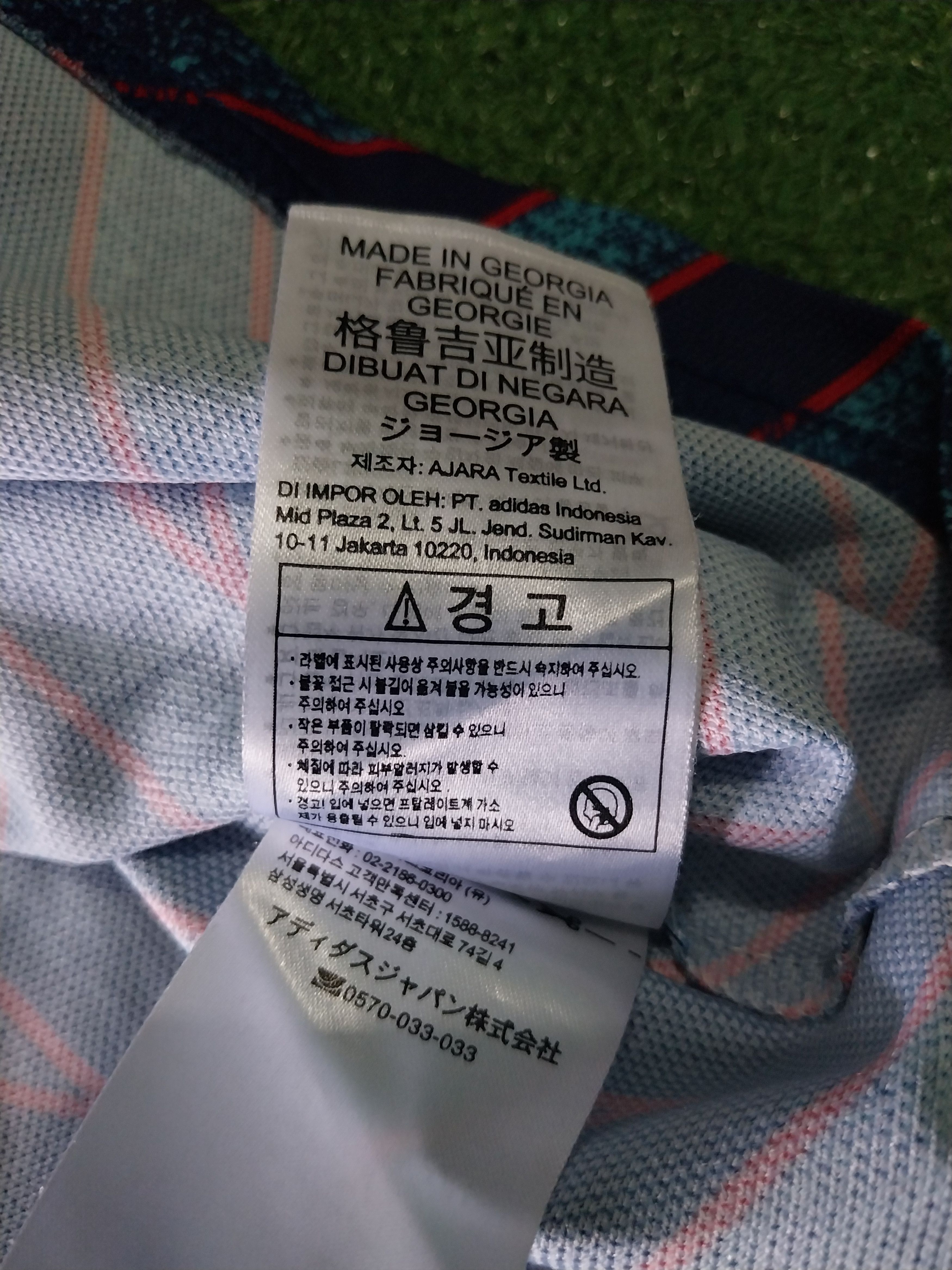 Adidas Arsenal 3rd 2021/2022 saka jersey football Size US M / EU 48-50 / 2 - 8 Thumbnail