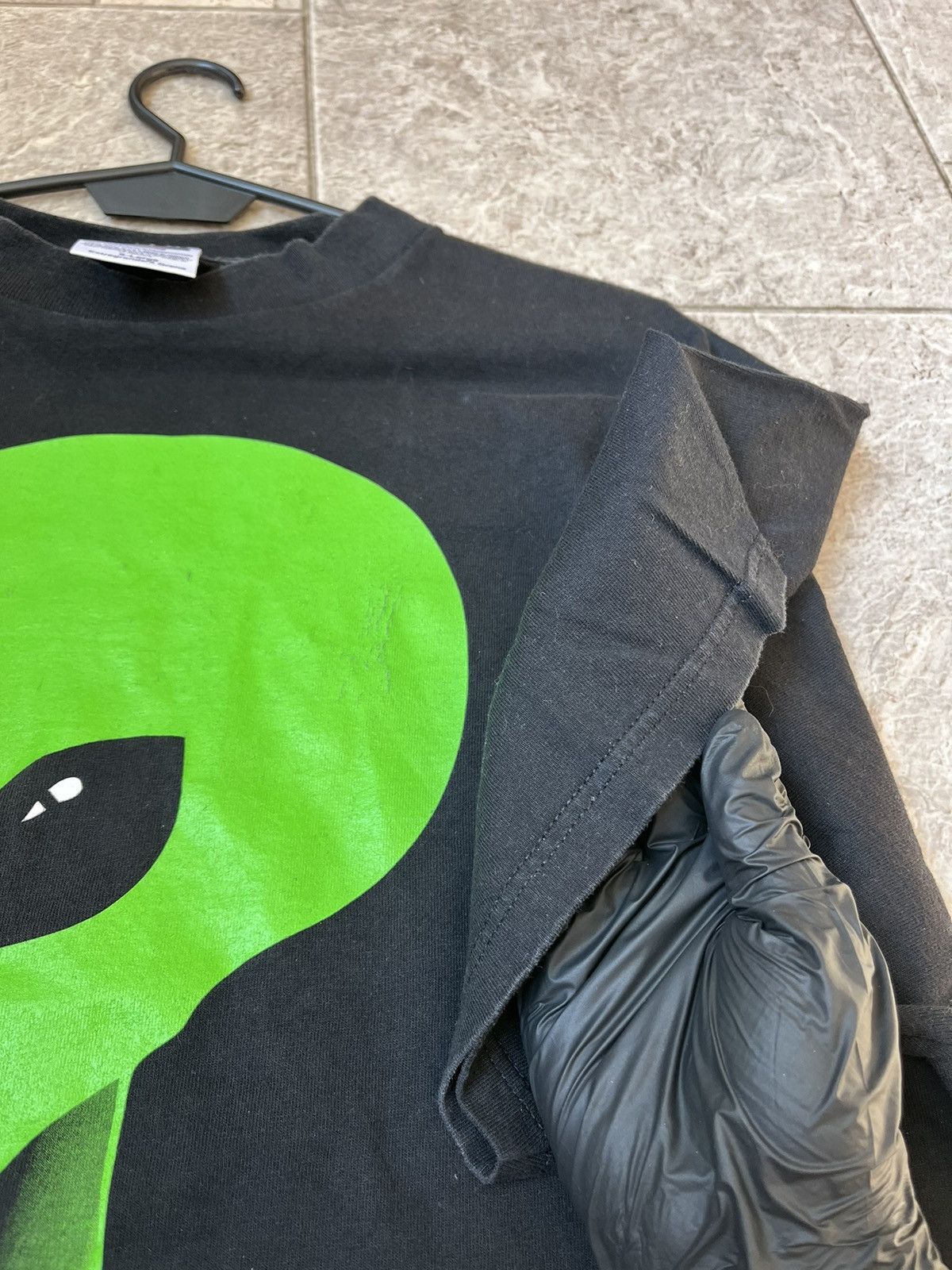 Alien Workshop × Vintage Vintage 90s Alien Skateboard Faded Big Face Tee Size US XL / EU 56 / 4 - 4 Thumbnail