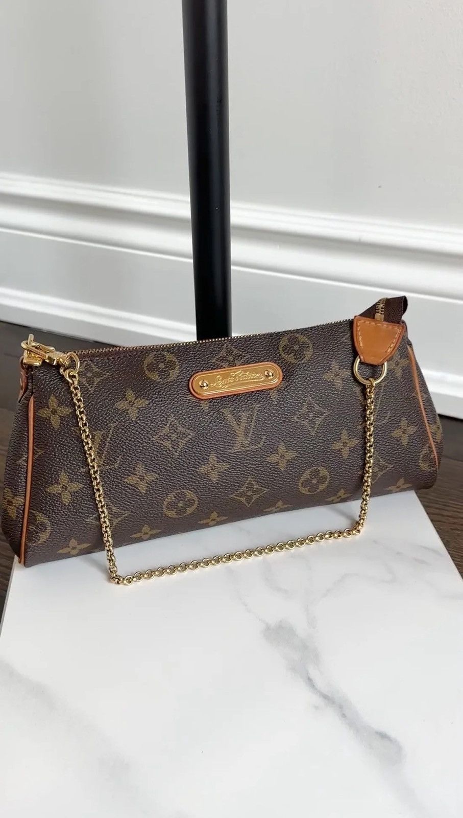 Louis Vuitton Louis Vuitton Monogram Coated Canvas Eva Chain Clutch Size ONE SIZE - 10 Thumbnail