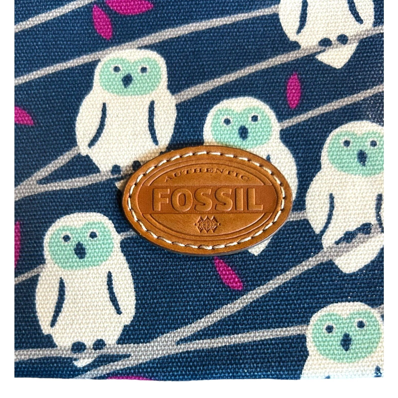 Fossil Fossil Wristlet Blue Owls Zip Around Cardholder Inside Pocket Strap Women Canvas Leather Size ONE SIZE - 6 Thumbnail