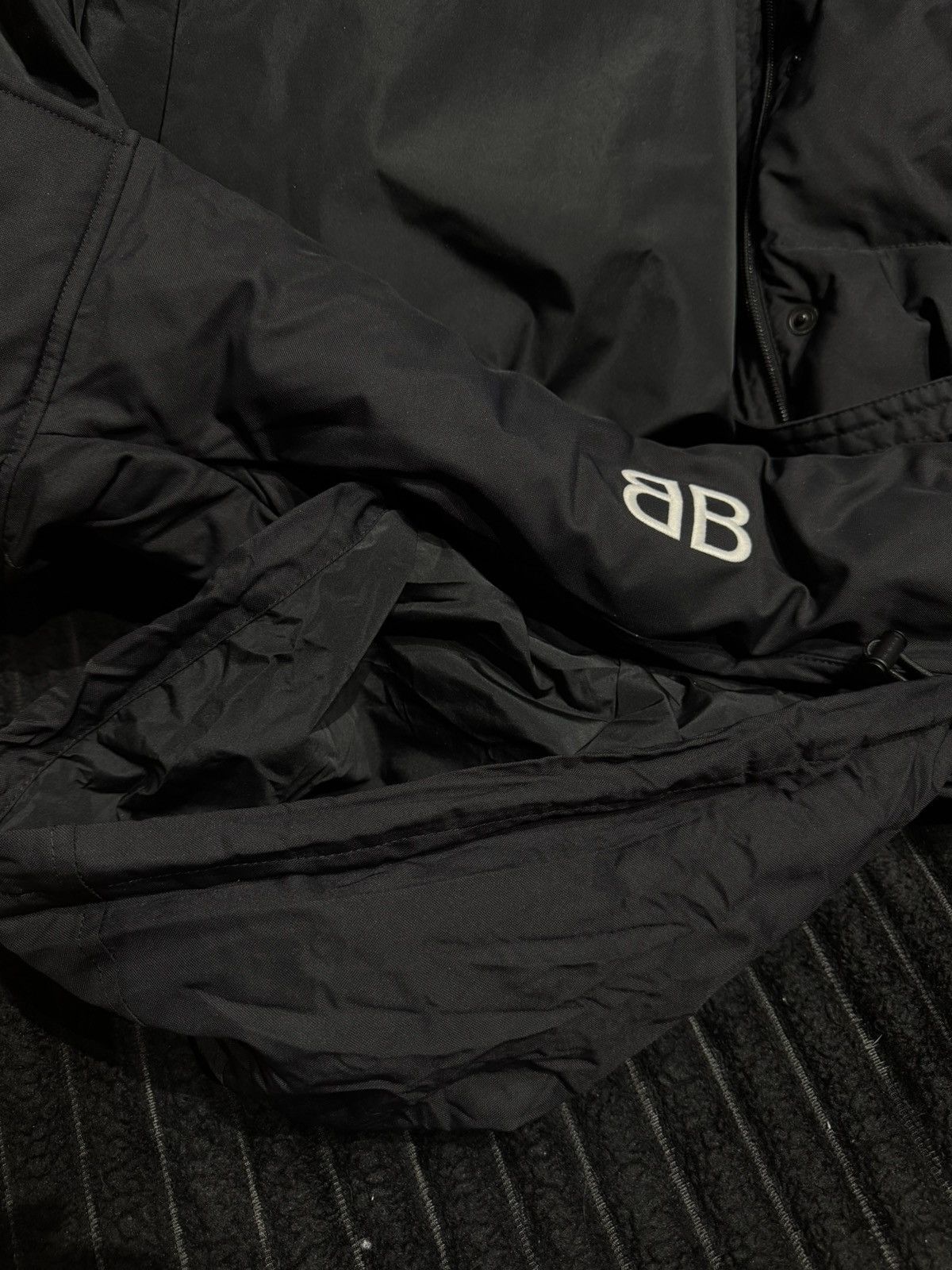 Balenciaga Balenciaga BB Puffer Jacket Size US S / EU 44-46 / 1 - 5 Thumbnail