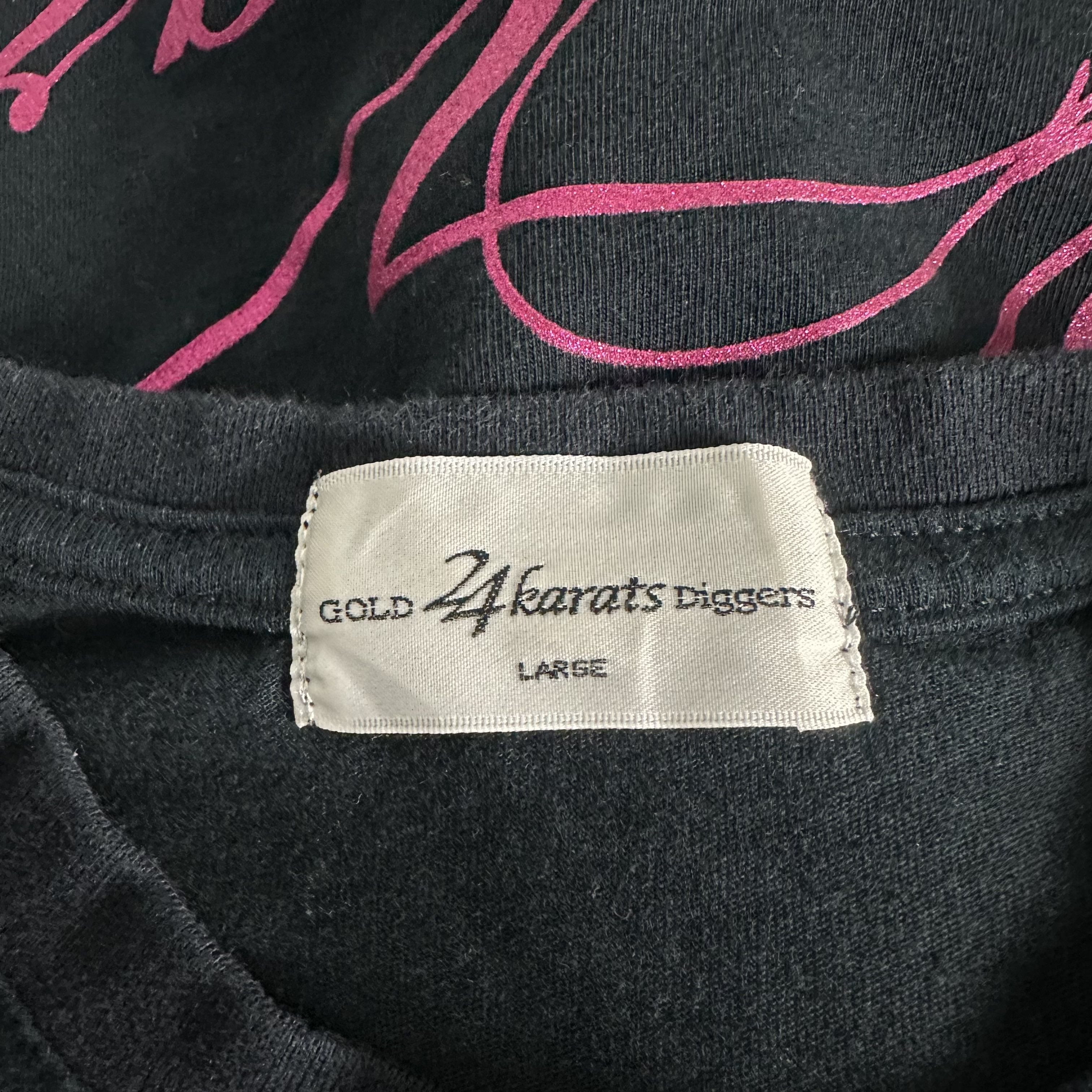 Japanese Brand 🔥RARE🔥Vintage Gold 24 Karats Diggers Spell Out T-shirt Size US L / EU 52-54 / 3 - 5 Thumbnail