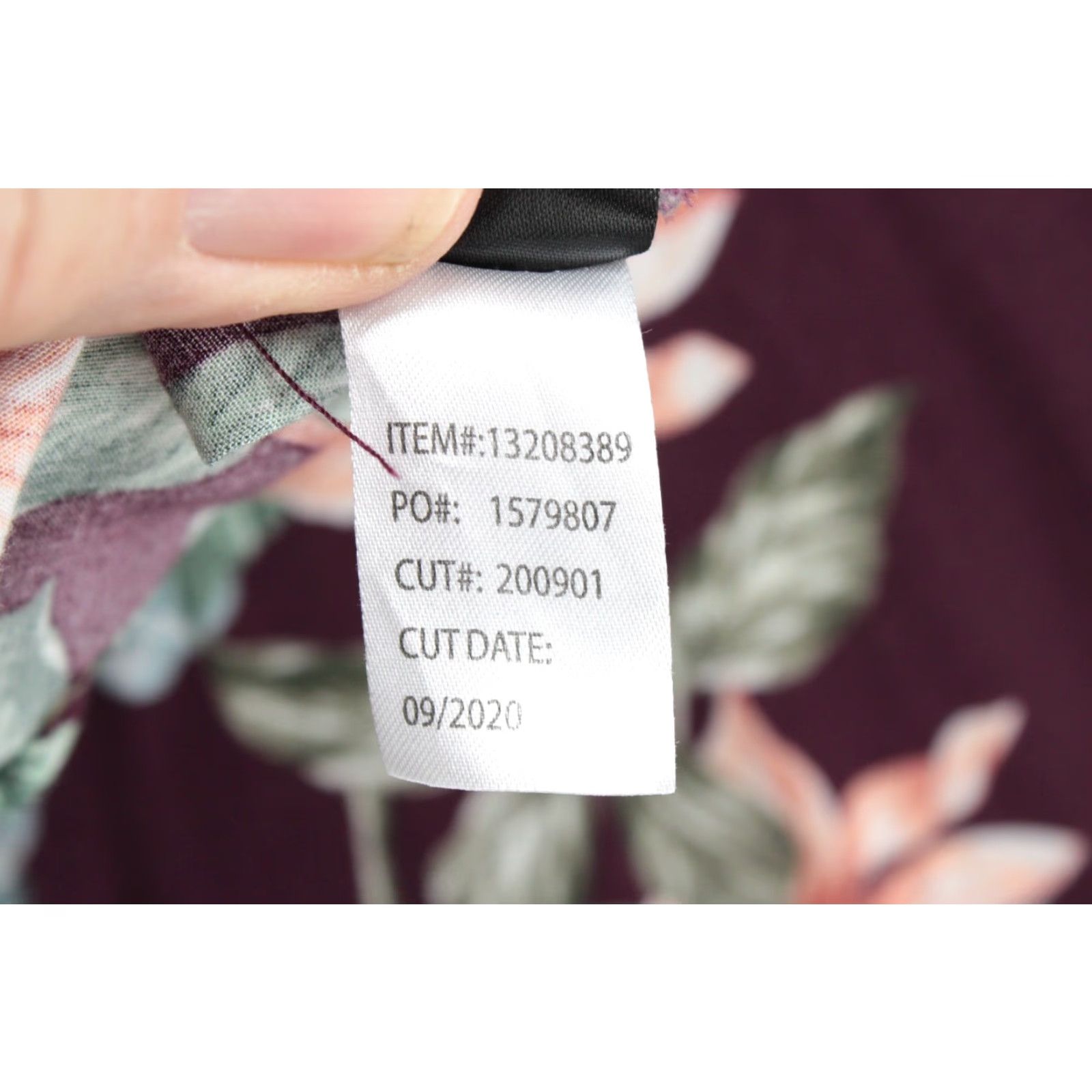 Torrid Torrid Top Women's 3 Plum Floral Faux Wrap V Neck Flutter Sleeve Witchy Blouse, 3X, Purple, Plus Size, Bohemian, Basic, Women's Clothing Size XXL / US 16-18 / IT 52-54 - 7 Thumbnail