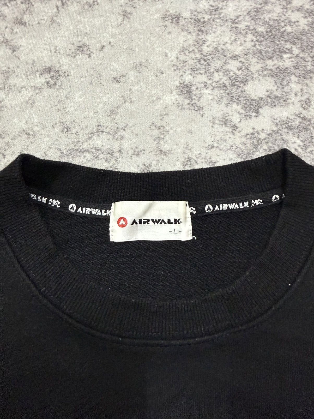 Airwalk Vintage Airwalk Velvet Logo Chekered Sleeve Graphic Sweat Size US M / EU 48-50 / 2 - 7 Thumbnail