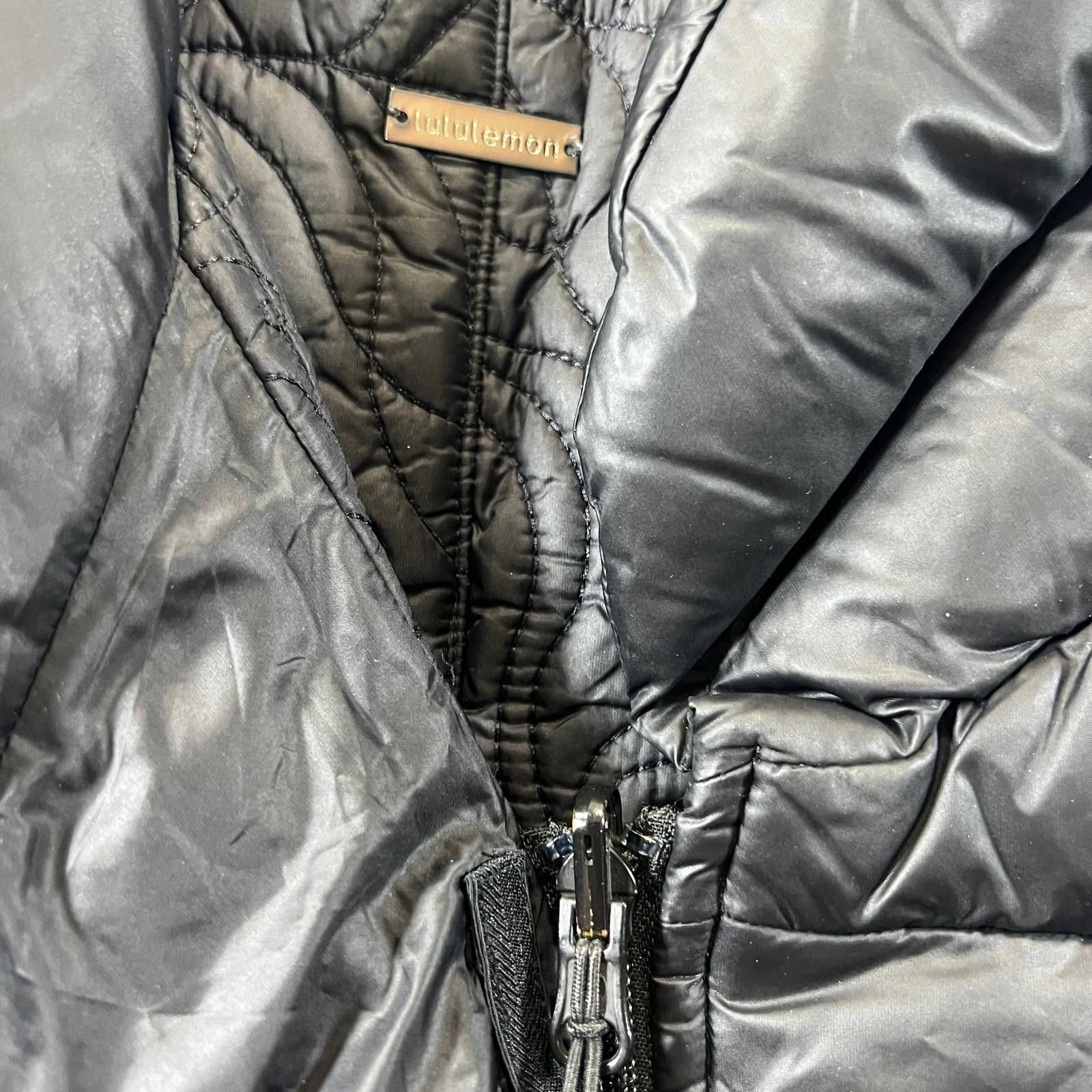 Lululemon Lululemon Get Down Reversible High Neck Puffer Vest Size M / US 6-8 / IT 42-44 - 6 Thumbnail