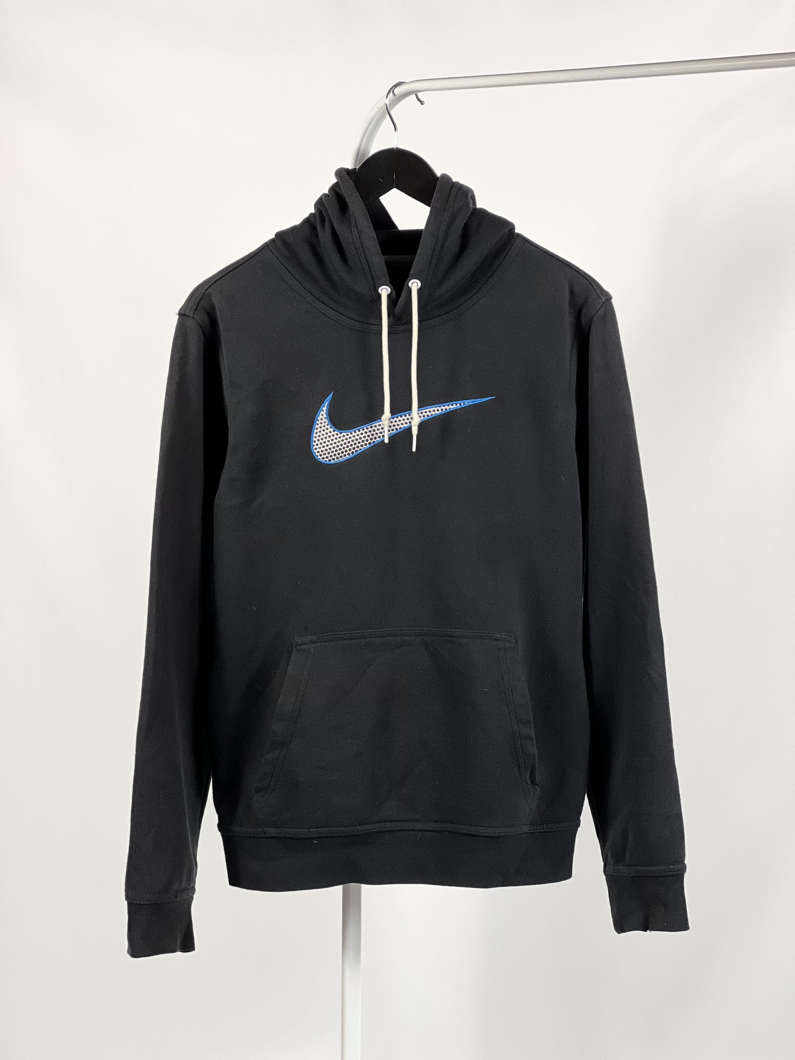 Nike Nike center logo hoodie blue tab 875074-010 | Grailed