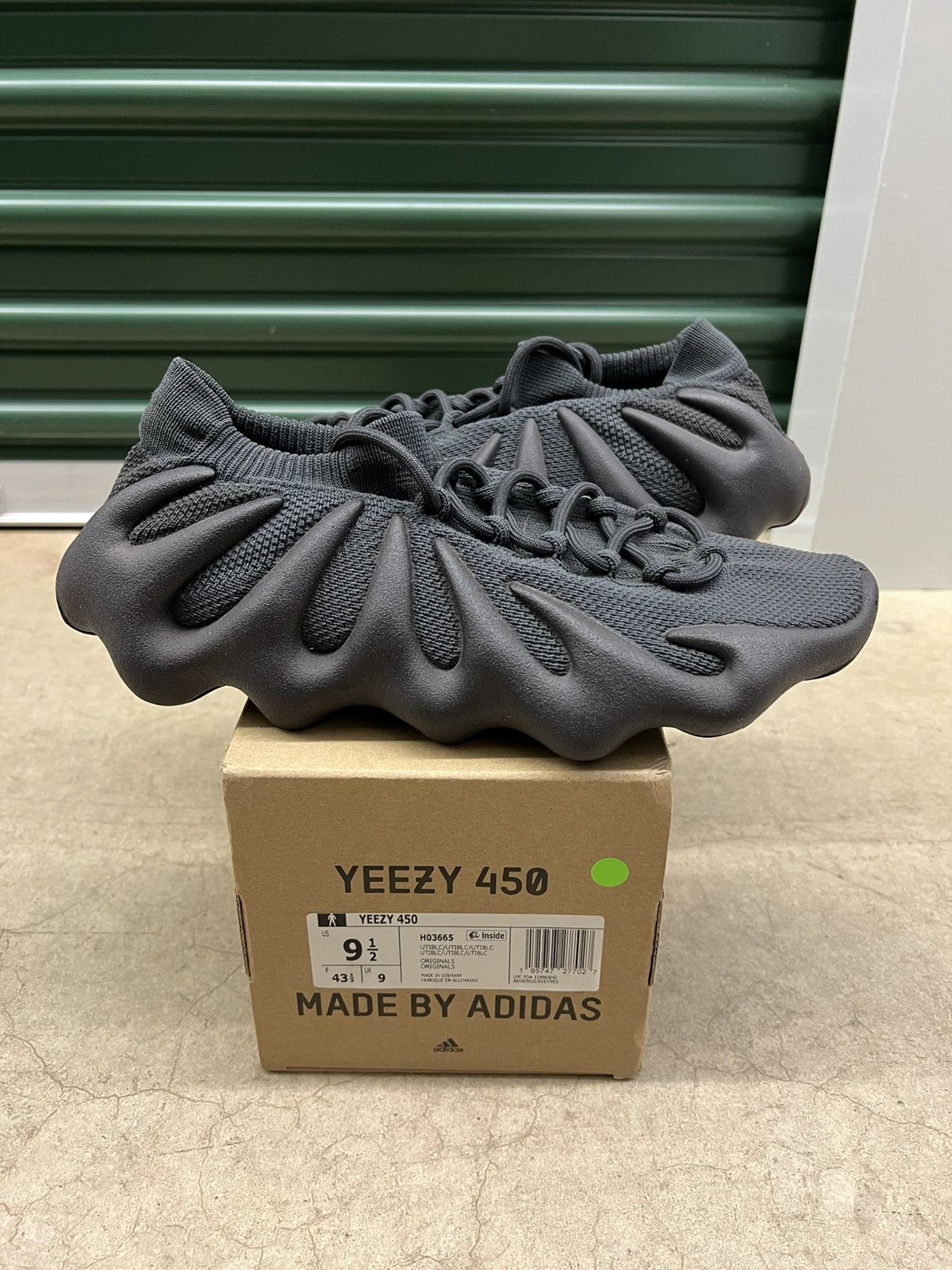 adidas gazelle silver green womens adidas Yeezy 450 Utility Black – YankeeKicks Online