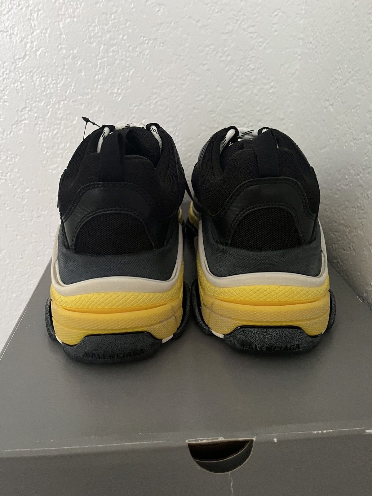 Balenciaga × Designer Balenciaga Triple S Predistressed 2018 (Real Leather) Size US 8 / IT 38 - 12 Thumbnail