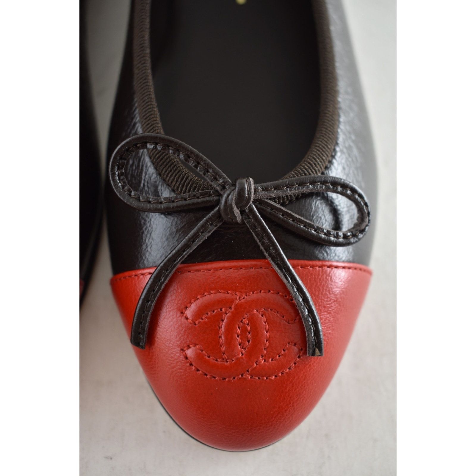 Chanel 26S Red Leather CC Logo Classic Ballet Ballerina Flat 36 Size US 6 / IT 36 - 9 Thumbnail