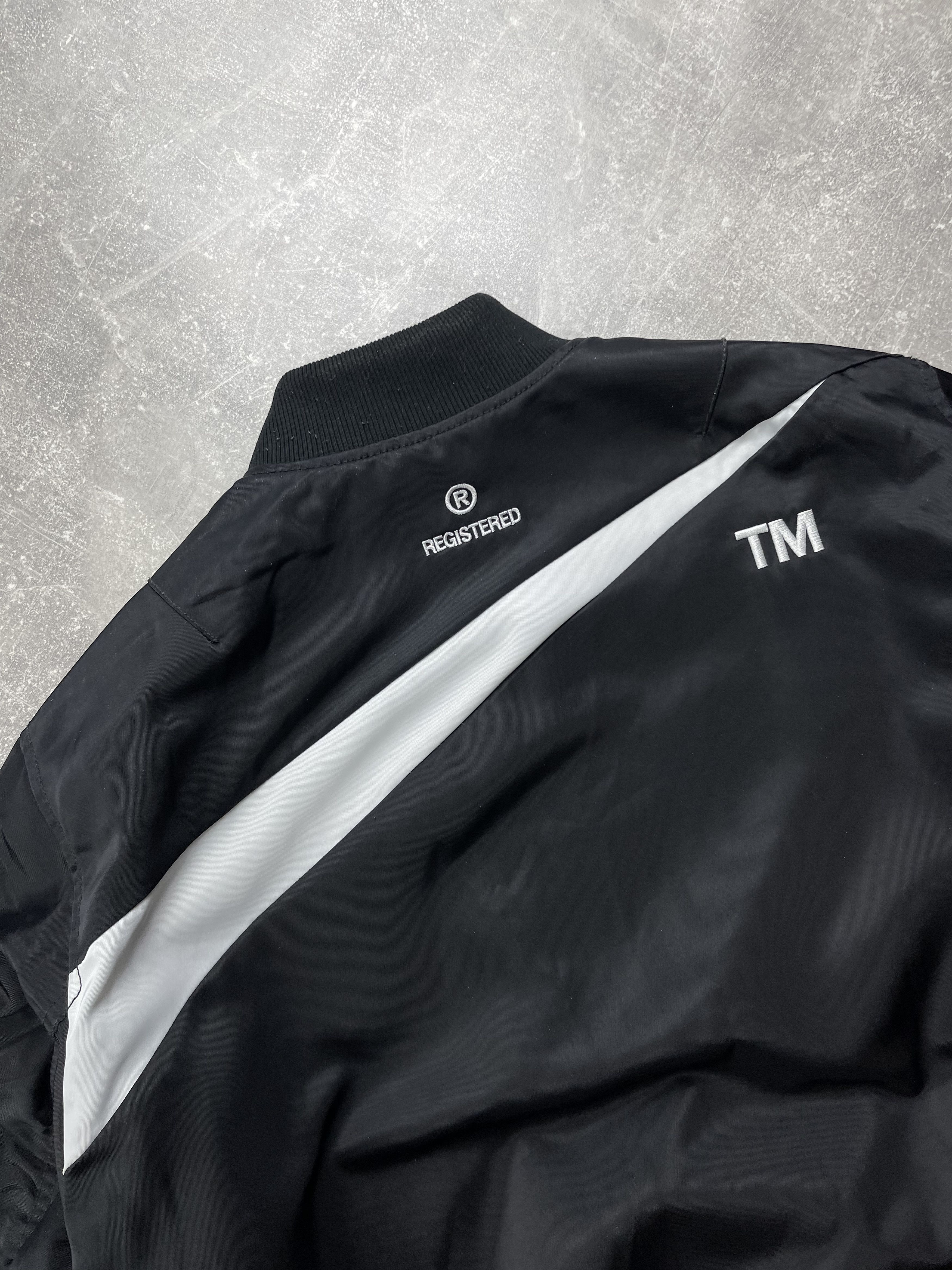 Nike Nike swoosh black nylon logo bomber jacket Size US M / EU 48-50 / 2 - 8 Thumbnail