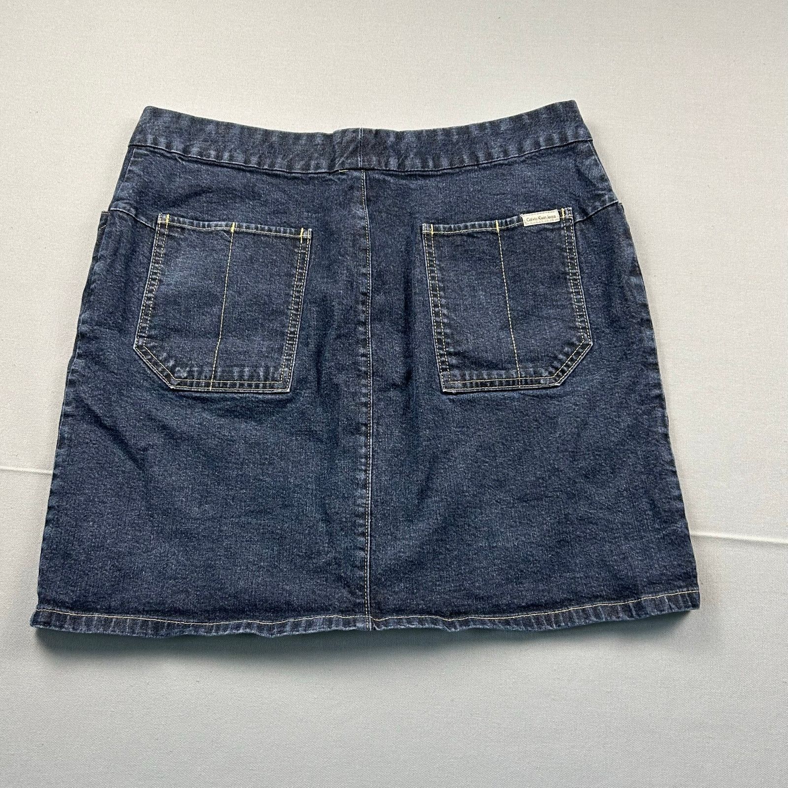 Calvin Klein × Vintage Vintage Calvin Klein Jean Mini Skirt Dark Denim Skirt 10 Size 32" / US 10 / IT 46 - 5 Thumbnail