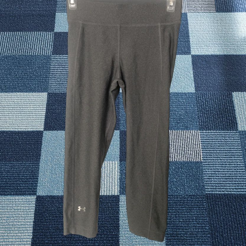 Under Armour Under Armour Capris Leggings Pants S Small Compression HeatGear Women’s Gray Activewear Gym & Training Womens Size 28" / US 6 / IT 42 - 1 Thumbnail