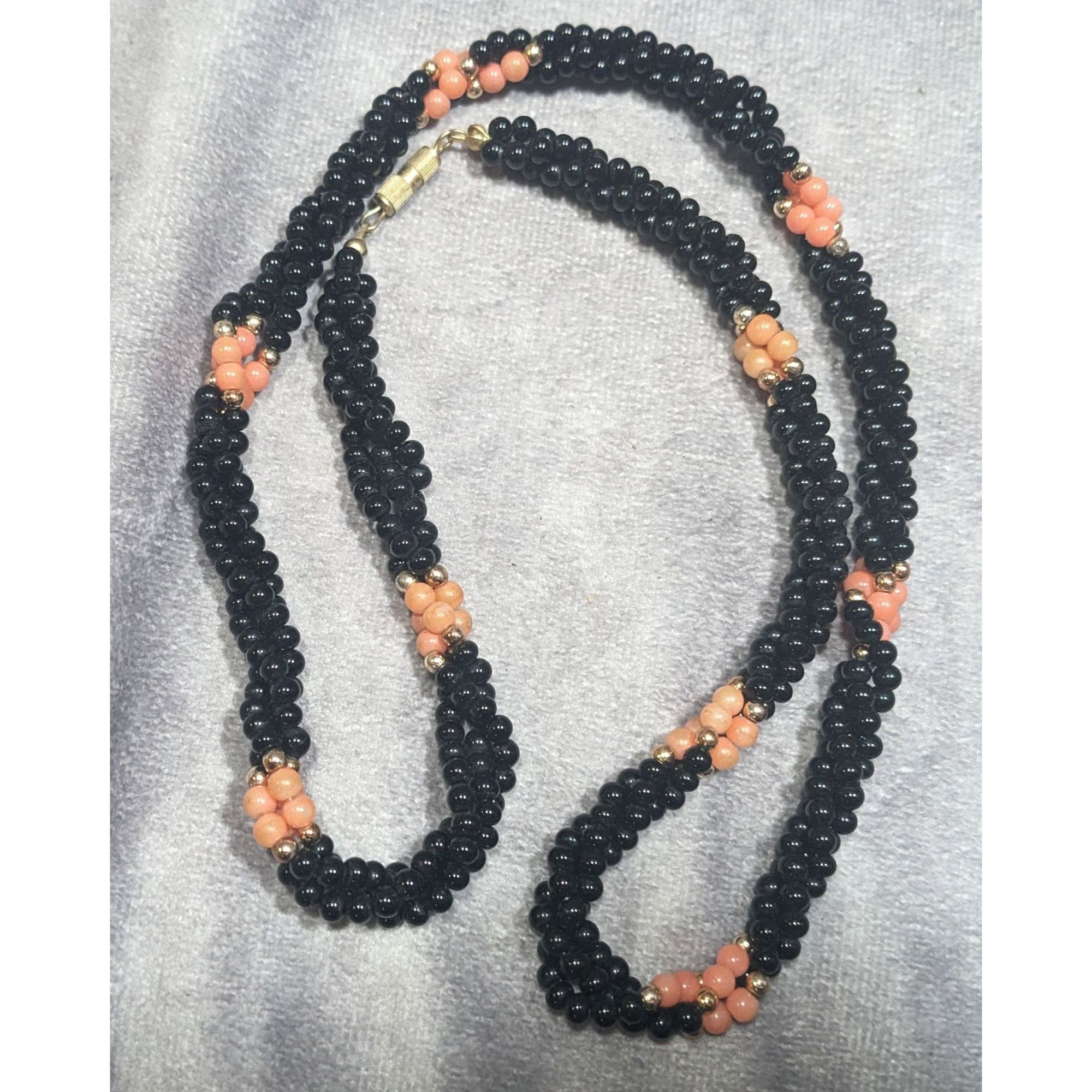 Other Vintage Twisted Black And Coral Tone Glass Beaded Necklace Size ONE SIZE - 6 Thumbnail