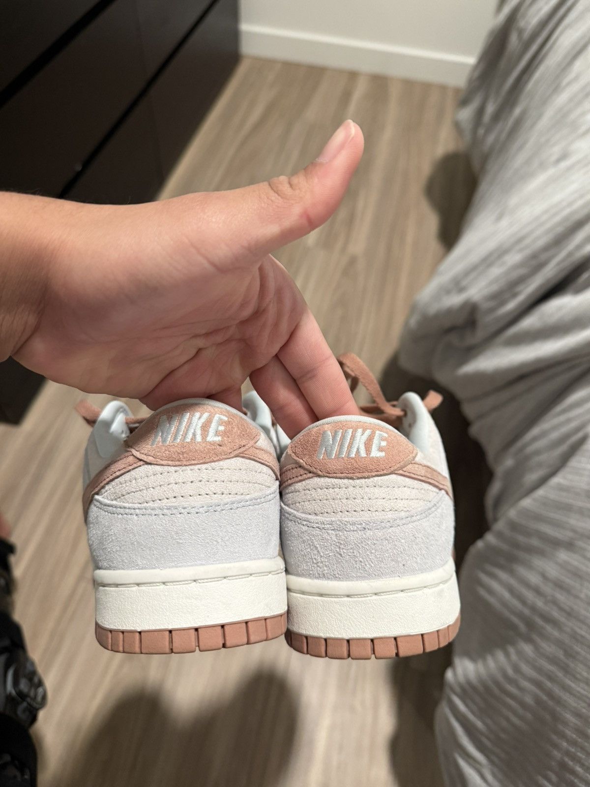 Nike Nike Dunk Low Premium ‘Fossil Rose’ Size US 10.5 / EU 43-44 - 4 Thumbnail