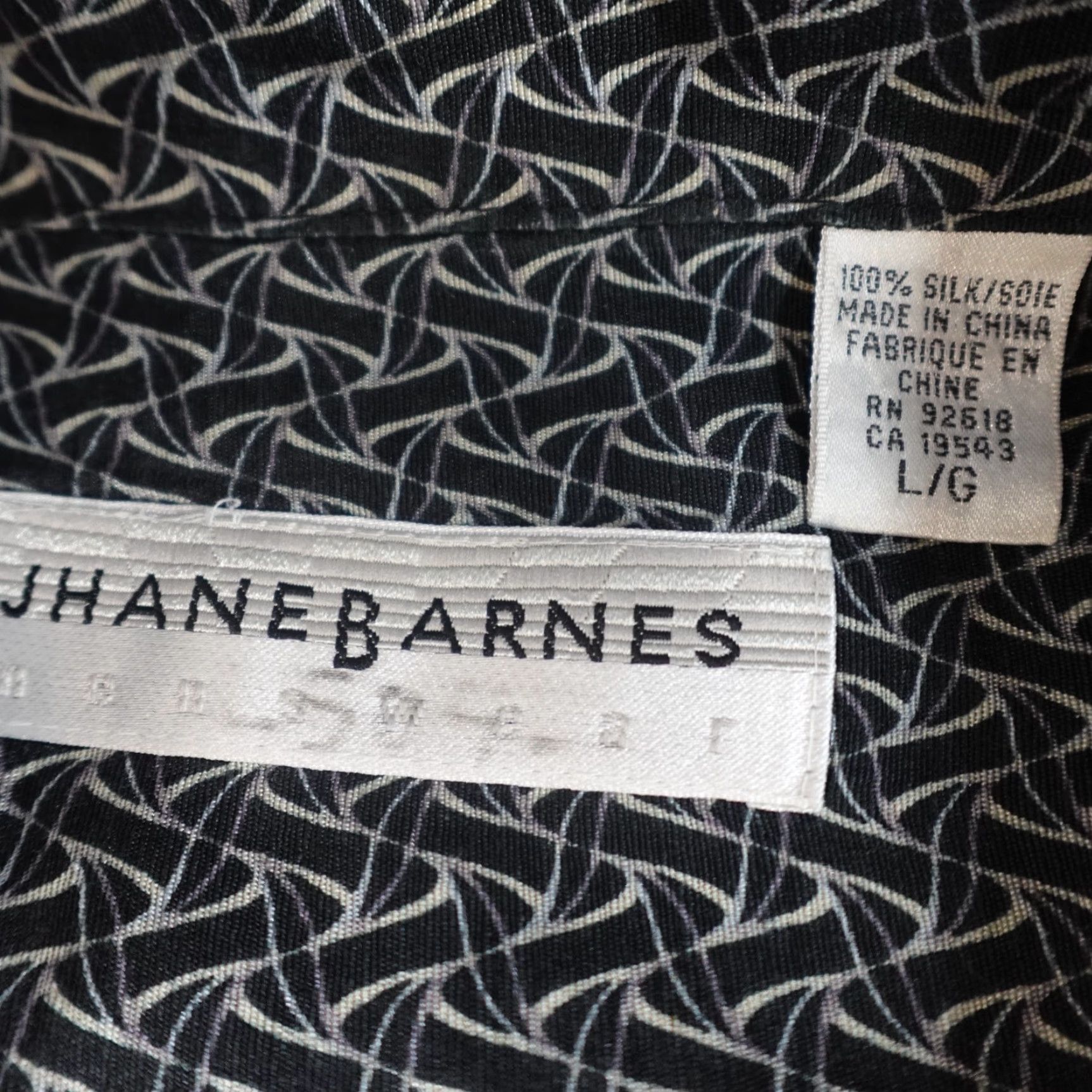 Vintage VINTAGE Jhane Barnes Shirt L Beige Geometric Silk Loop Collar 100% Silk Mens Short Sleeve Button-Up Collared Size US L / EU 52-54 / 3 - 7 Thumbnail