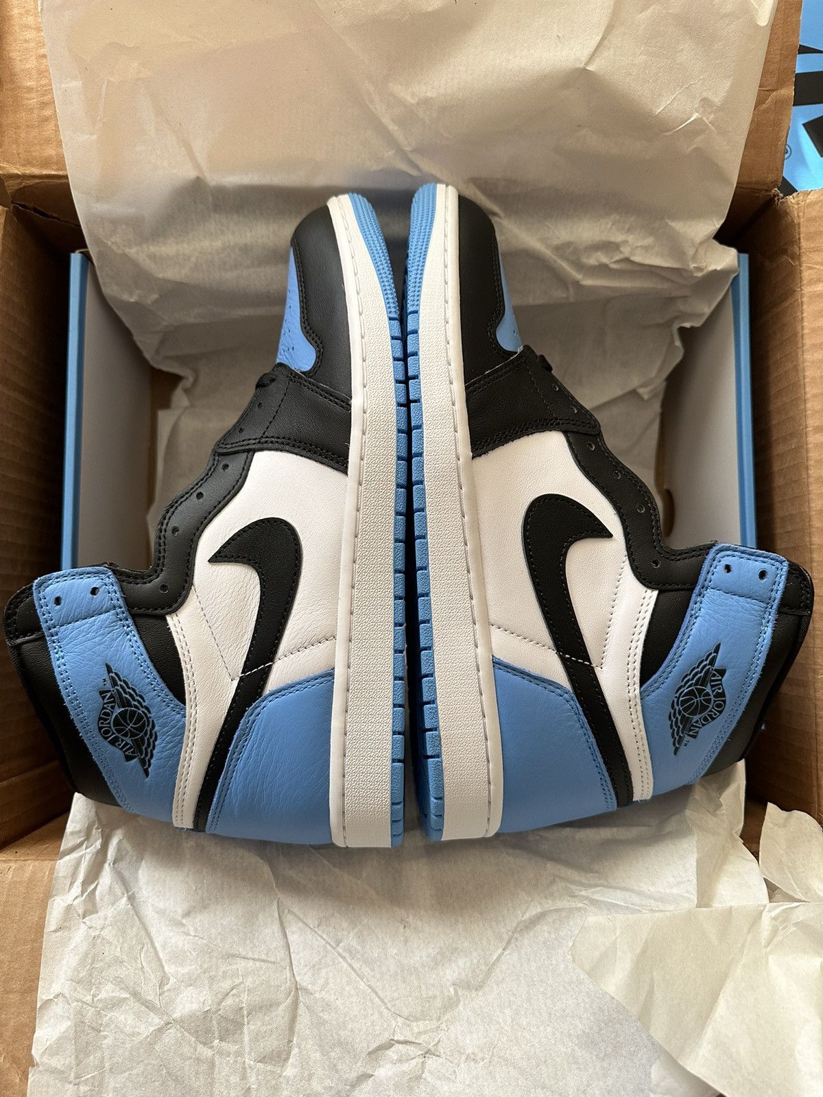 Jordan Brand Jordan 1 Retro High UNC Toe Size US 11 / EU 44 - 4 Thumbnail