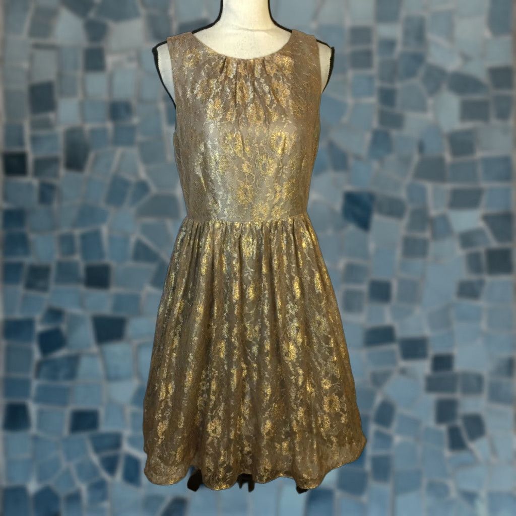Jessica Howard Fit & Flare Dress Sz 10 Woman Tan Floral Lace Metallic  Sleeveless - laplaya.ma