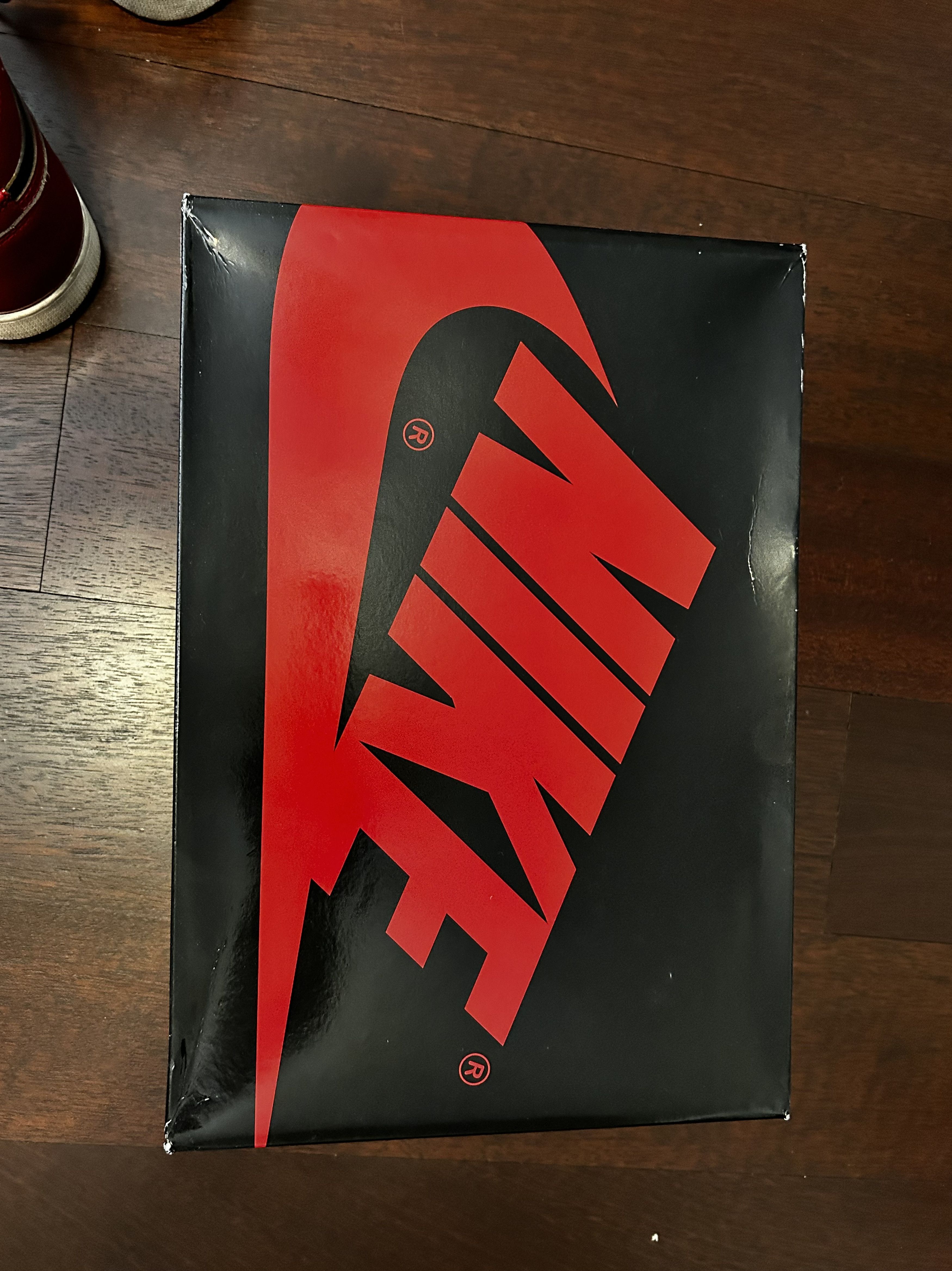 Nike Nike Jordan 1 Patent Bred - Size 10.5 Mens -Lightly Used Size US 10.5 / EU 43-44 - 5 Thumbnail