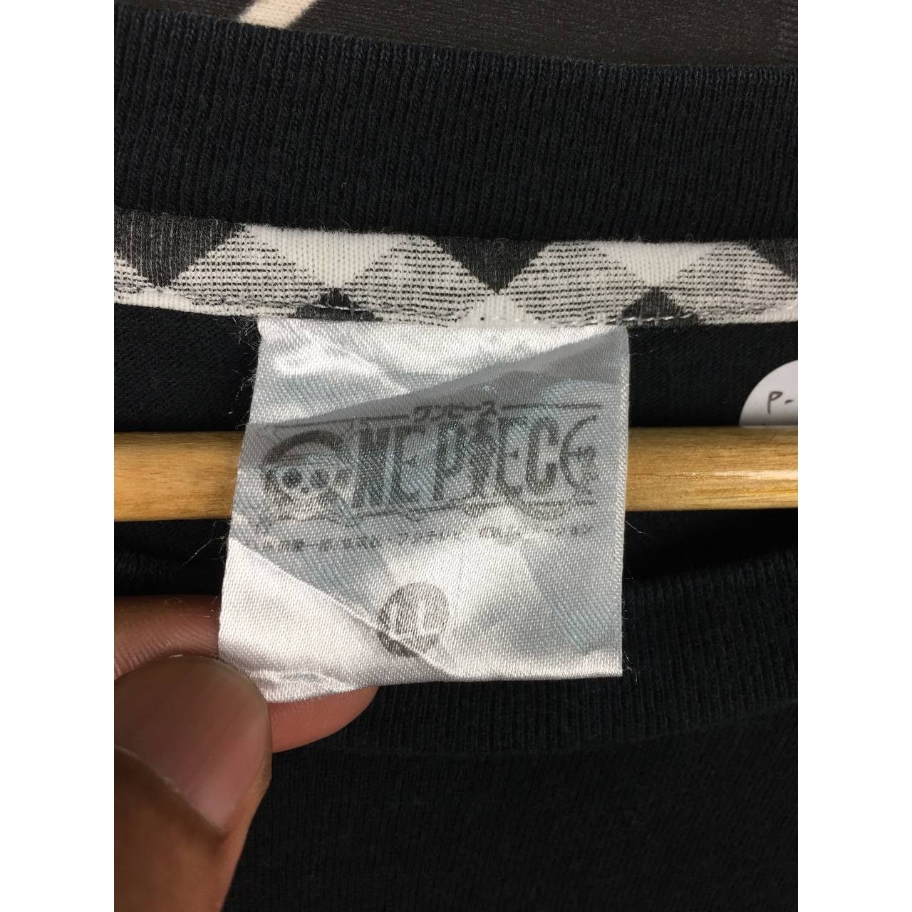 Anime × Japanese Brand × Vintage One Piece Ace The 2nd Commander Of Whitebeard Pirates Tee Size US L / EU 52-54 / 3 - 7 Thumbnail